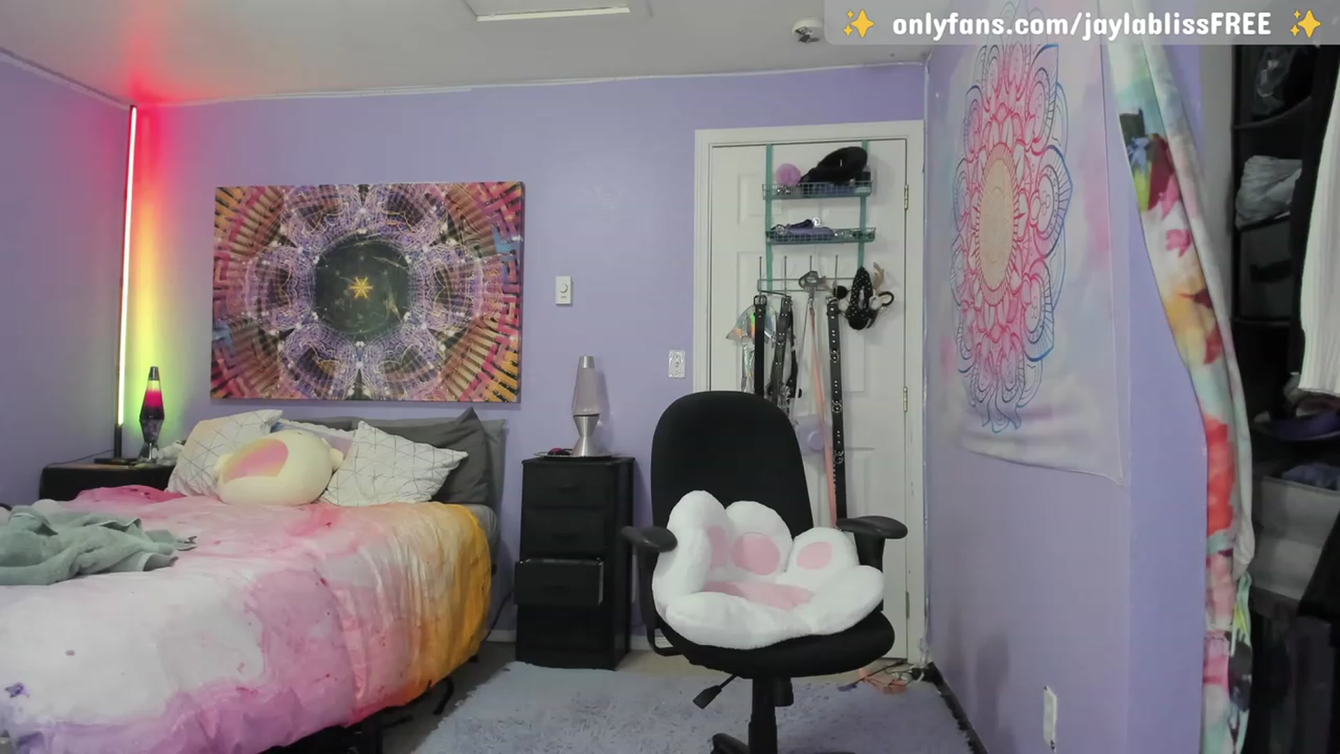 Gallery image thumbnail from JaylaBliss's myfreecams stream on, 04/23/2023, 03:42 image 11 of 20