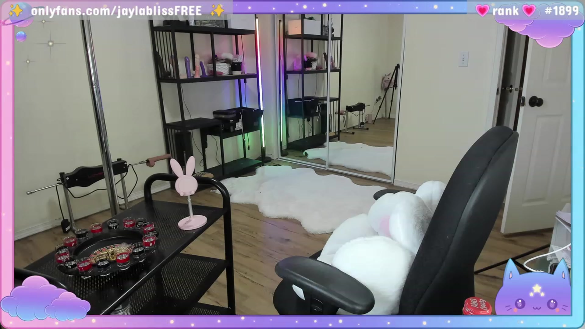Gallery image thumbnail from JaylaBliss's myfreecams stream on, 06/25/2023, 01:57 image 3 of 20