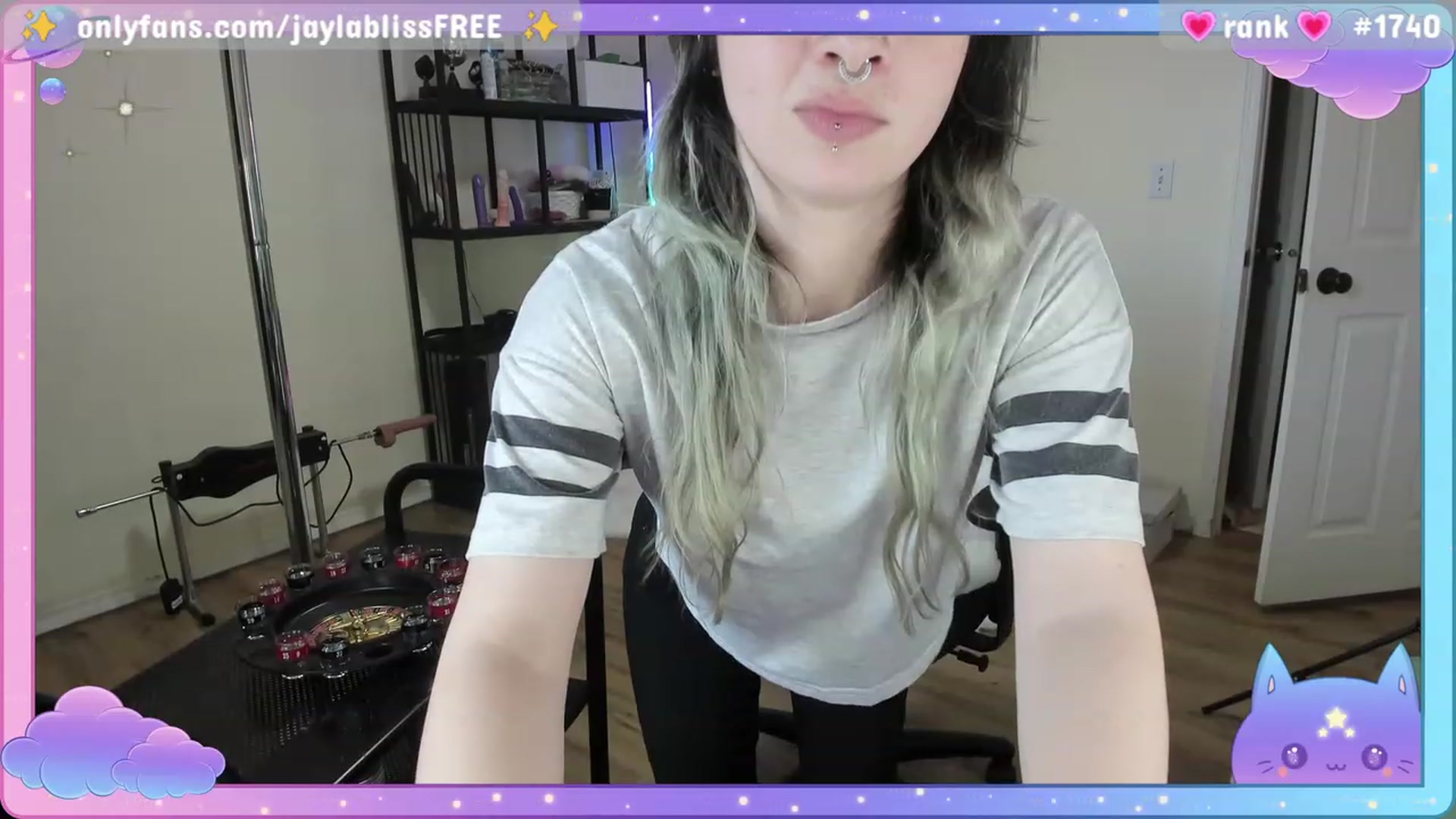Gallery image thumbnail from JaylaBliss's myfreecams stream on, 06/25/2023, 01:57 image 15 of 20