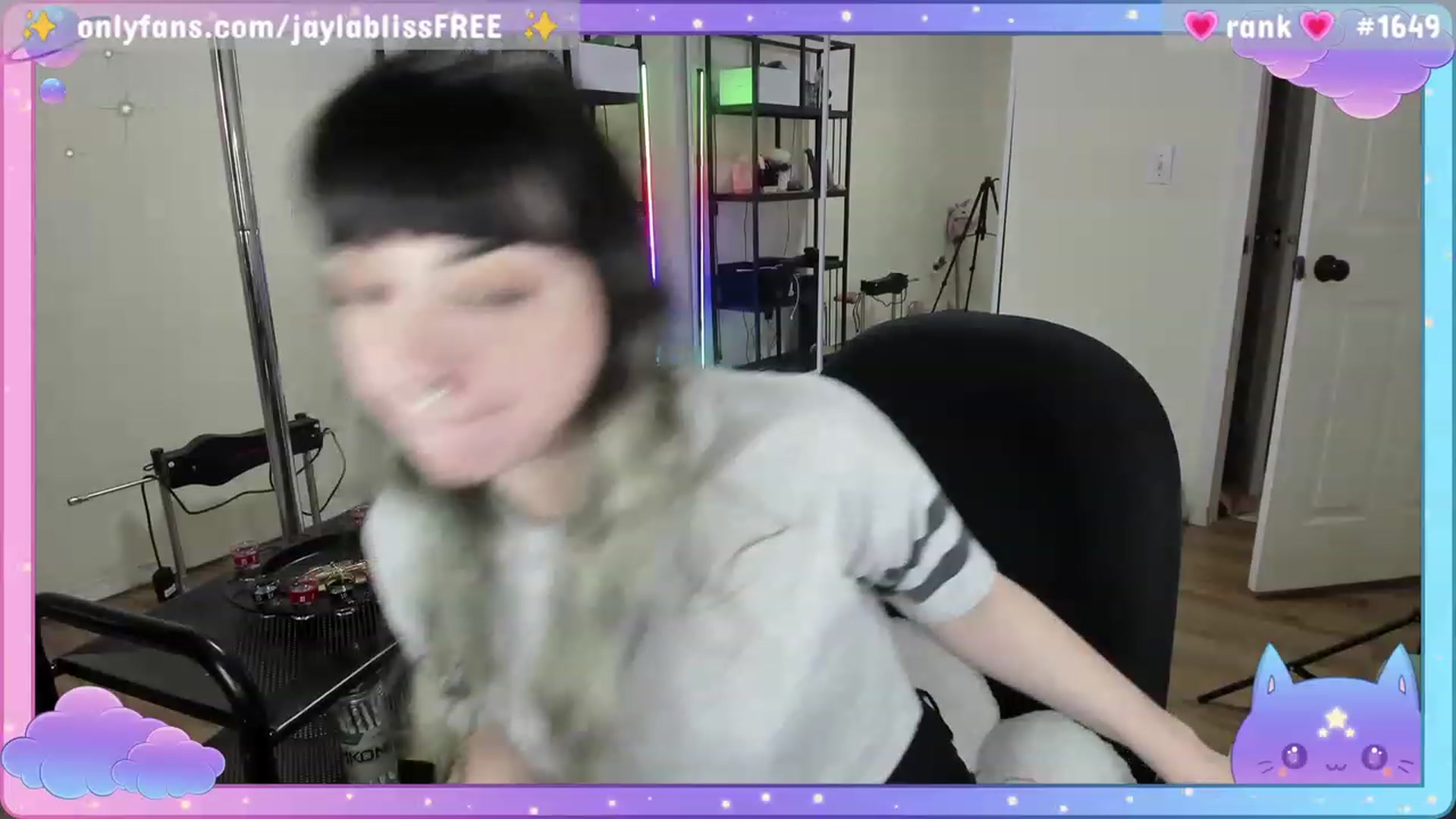 Gallery image thumbnail from JaylaBliss's myfreecams stream on, 06/25/2023, 02:46 image 15 of 20