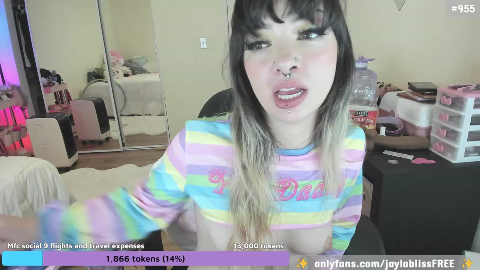 Gallery image thumbnail from JaylaBliss's myfreecams stream on, 08/17/2023, 13:16 image 15 of 20