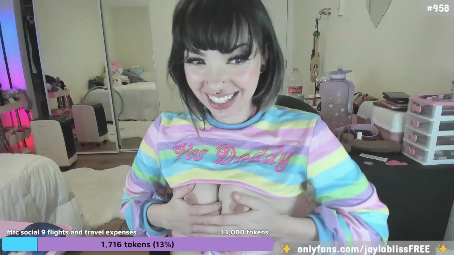 Gallery image thumbnail from JaylaBliss's myfreecams stream on, 08/17/2023, 13:16 image 12 of 20