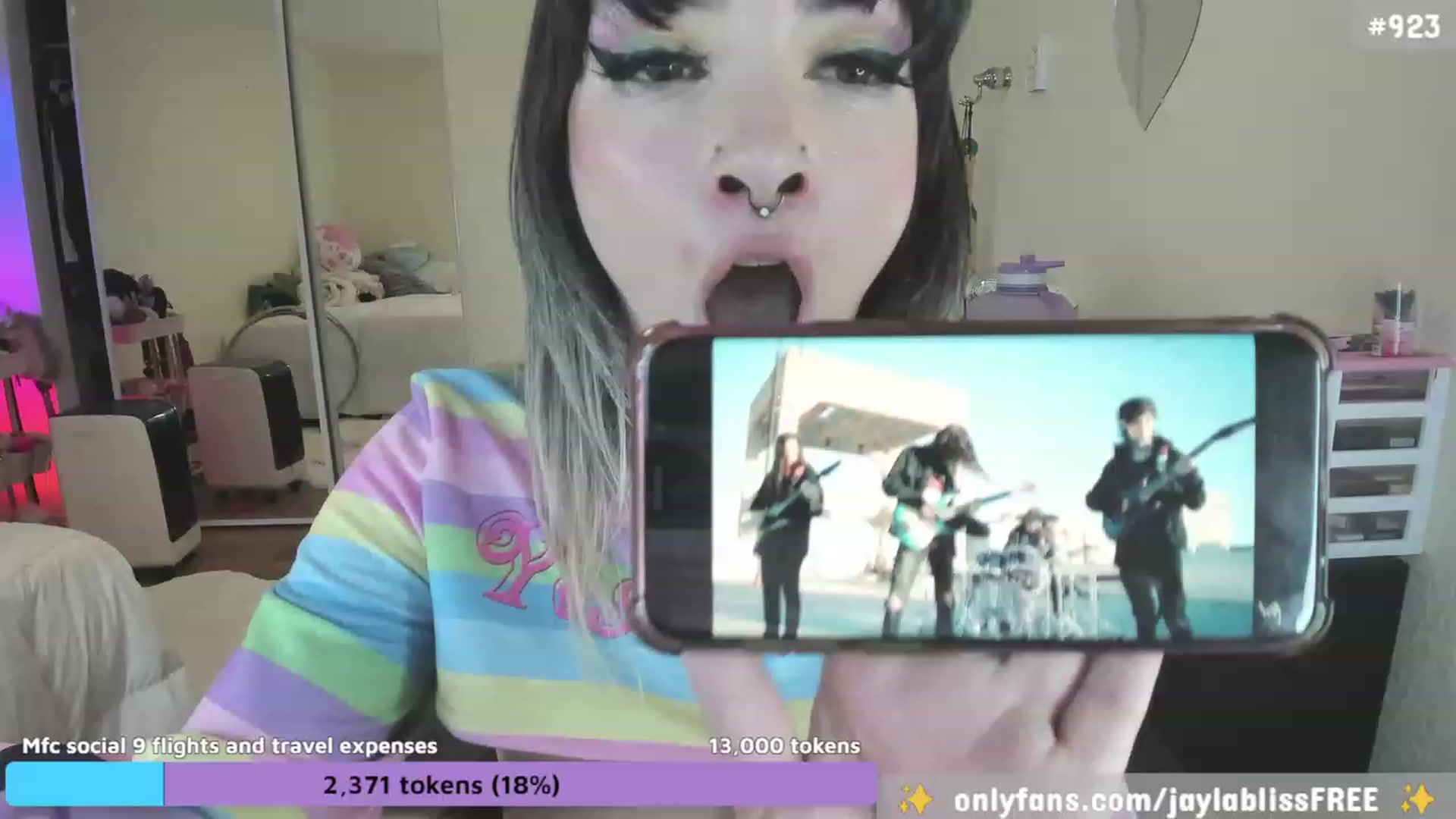 Gallery image thumbnail from JaylaBliss's myfreecams stream on, 08/17/2023, 14:13 image 11 of 20