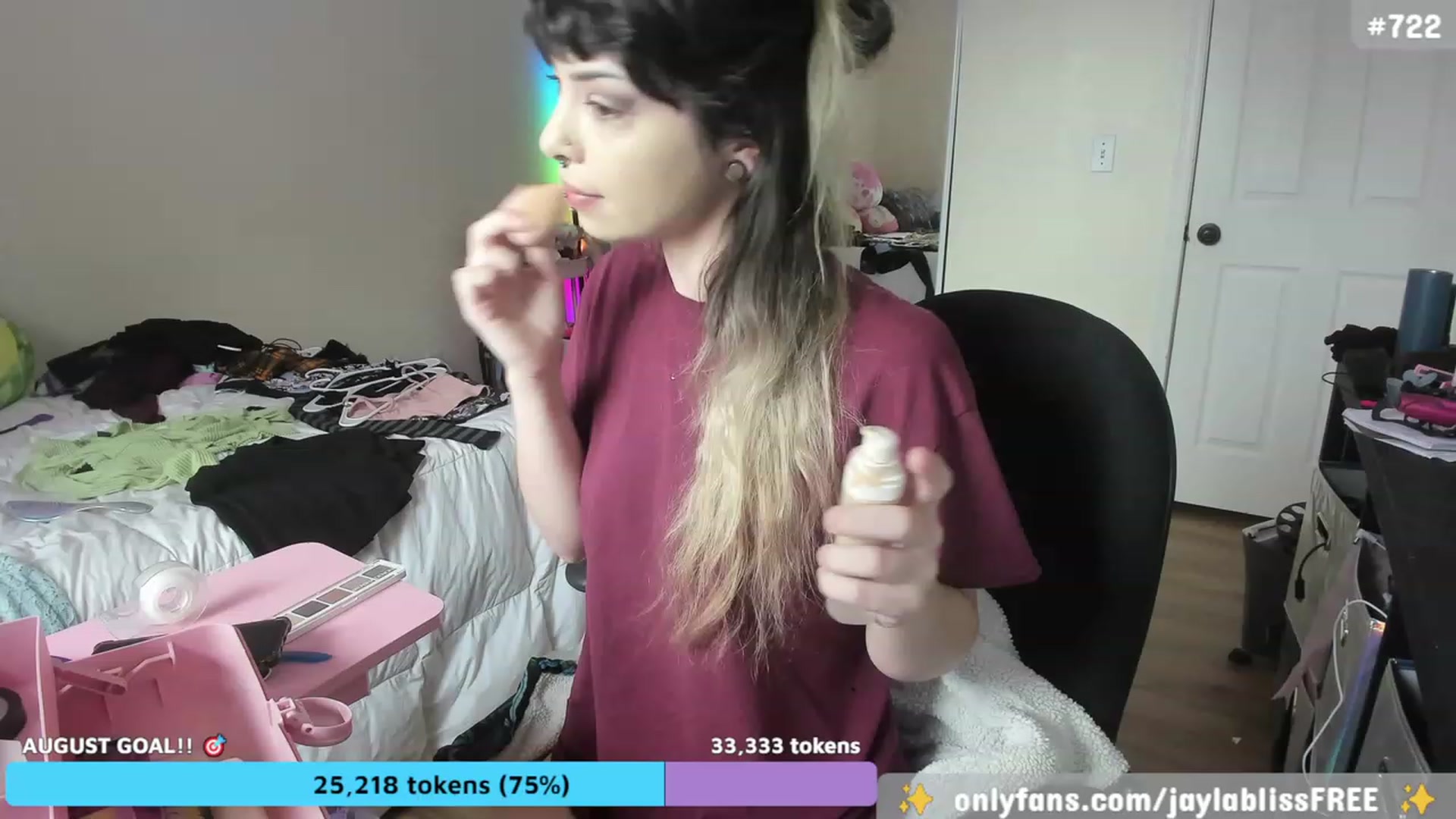 Gallery image thumbnail from JaylaBliss's myfreecams stream on, 08/22/2023, 18:46 image 5 of 20