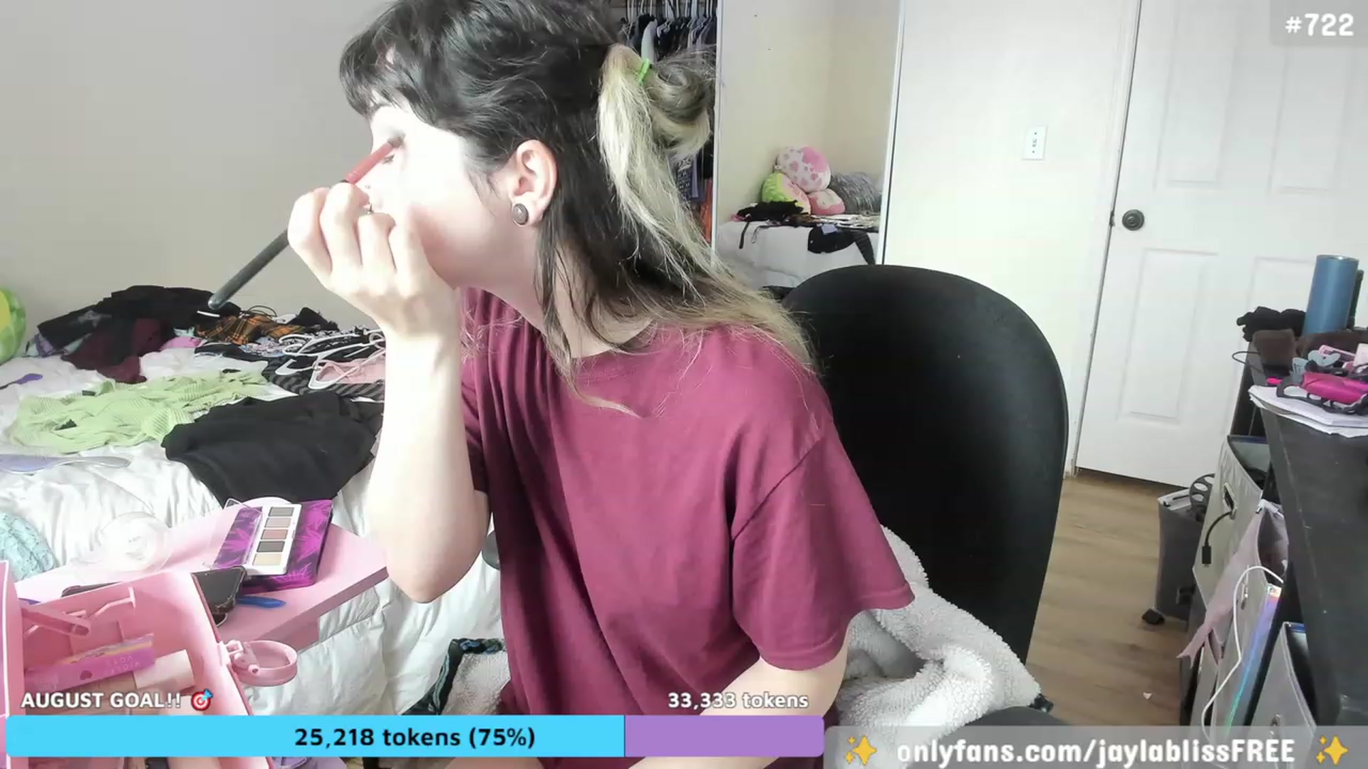 Gallery image thumbnail from JaylaBliss's myfreecams stream on, 08/22/2023, 18:46 image 3 of 20