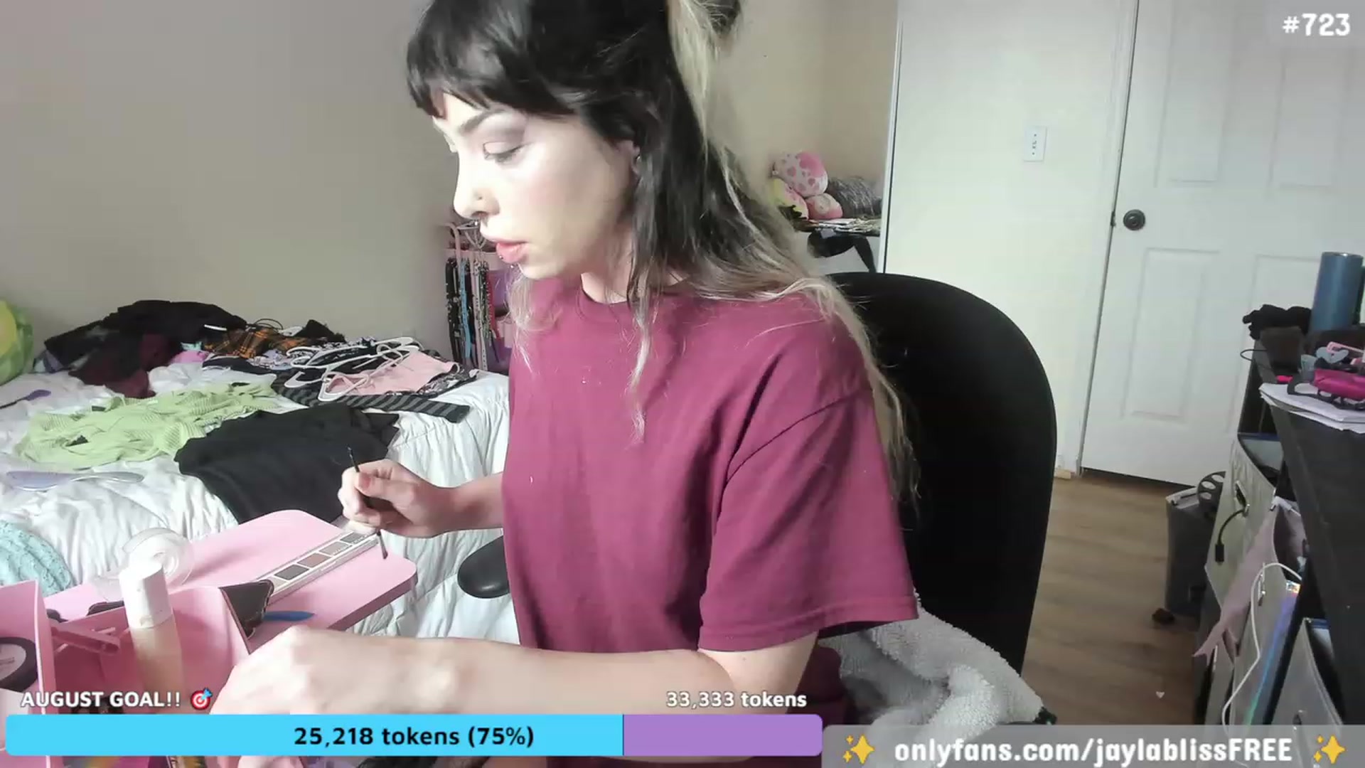 Gallery image thumbnail from JaylaBliss's myfreecams stream on, 08/22/2023, 18:46 image 9 of 20