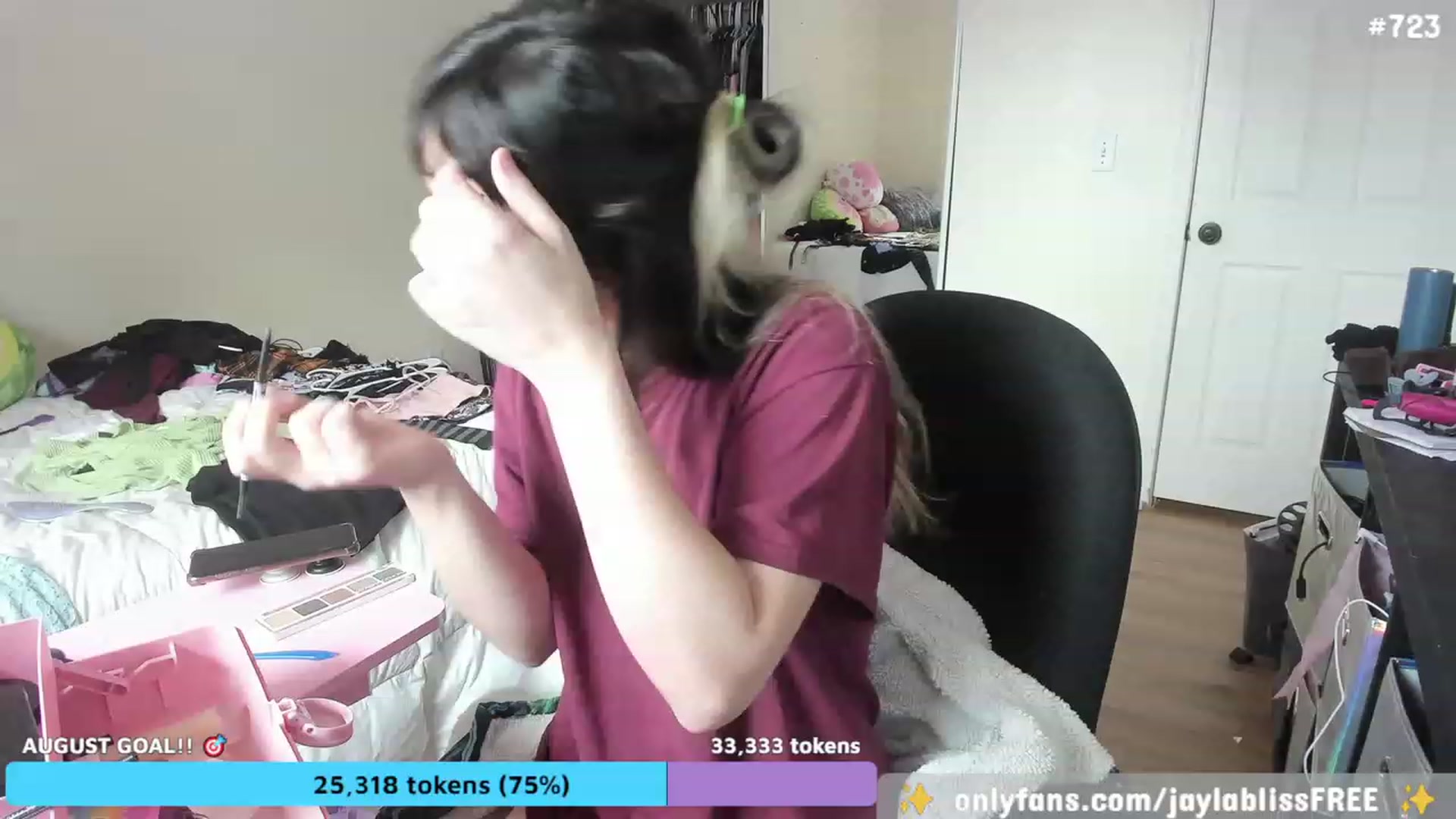 Gallery image thumbnail from JaylaBliss's myfreecams stream on, 08/22/2023, 18:46 image 10 of 20