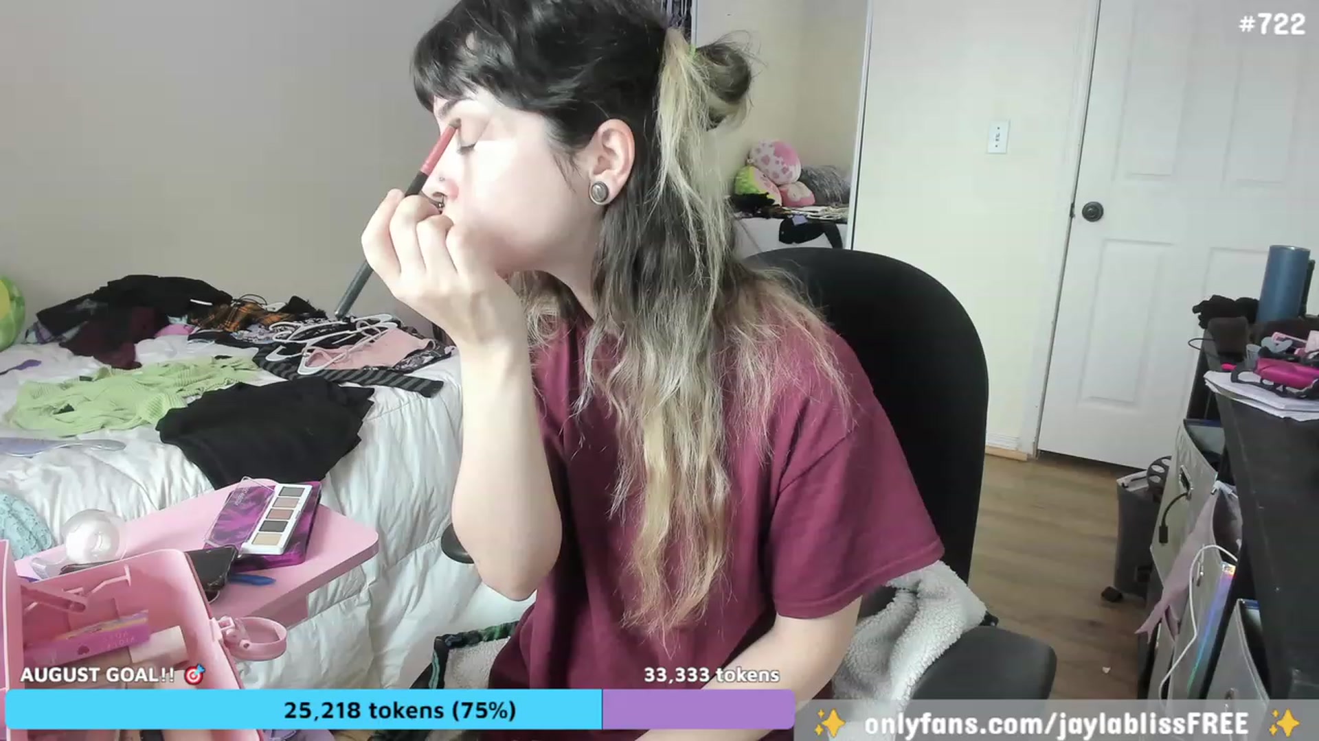 Gallery image thumbnail from JaylaBliss's myfreecams stream on, 08/22/2023, 18:46 image 1 of 20