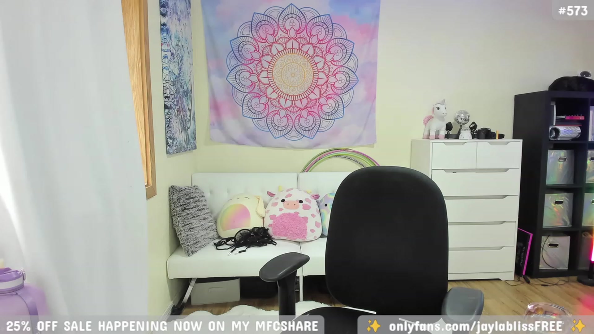 Gallery image thumbnail from JaylaBliss's myfreecams stream on, 09/03/2023, 22:02 image 7 of 20