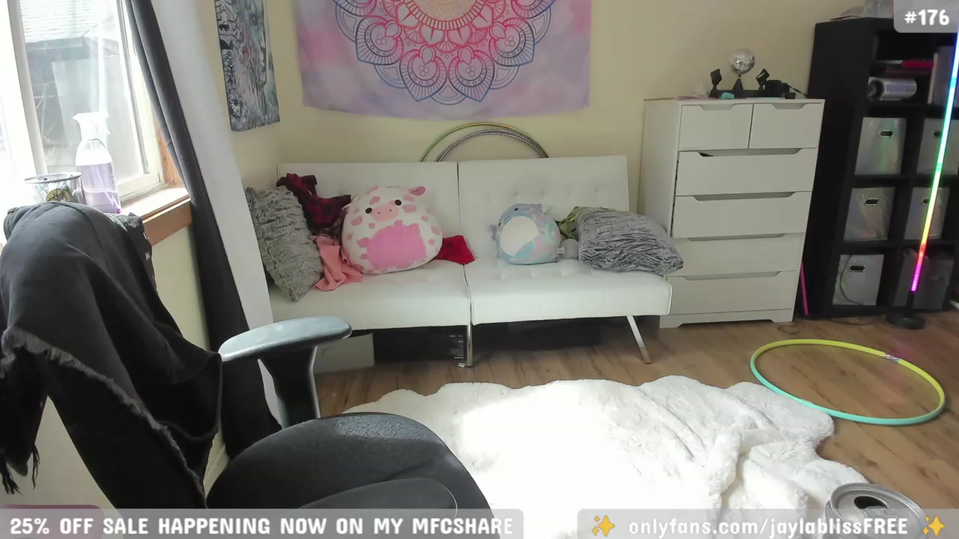 Gallery image thumbnail from JaylaBliss's myfreecams stream on, 09/10/2023, 20:51 image 8 of 20