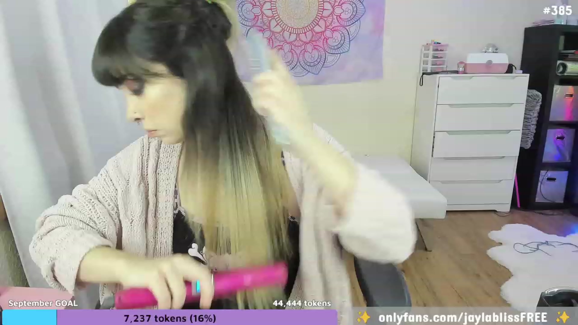 Gallery image thumbnail from JaylaBliss's myfreecams stream on, 09/18/2023, 15:09 image 17 of 20