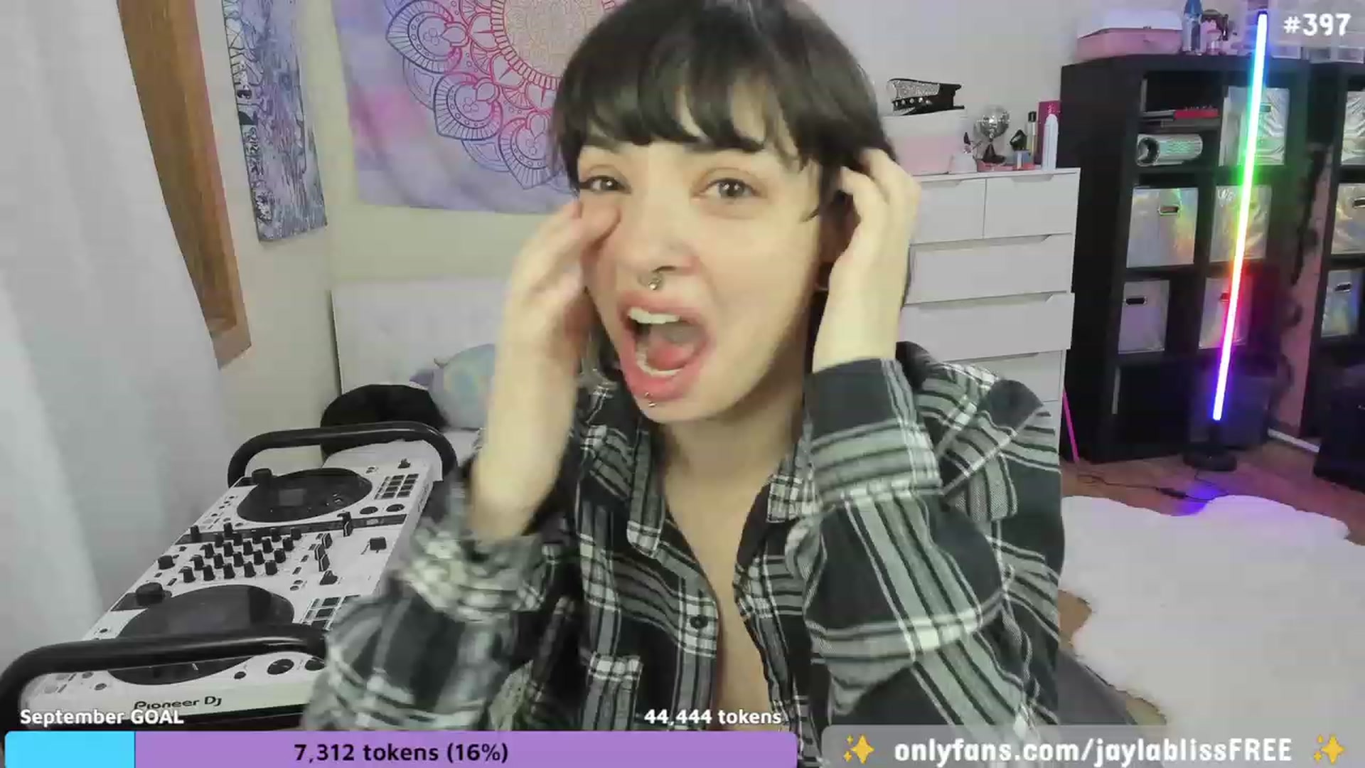 Gallery image thumbnail from JaylaBliss's myfreecams stream on, 09/19/2023, 08:02 image 9 of 20