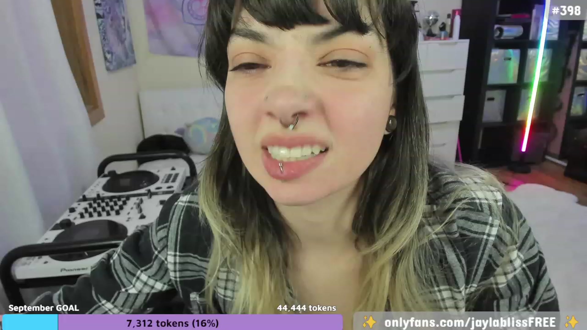 Gallery image thumbnail from JaylaBliss's myfreecams stream on, 09/19/2023, 08:02 image 8 of 20