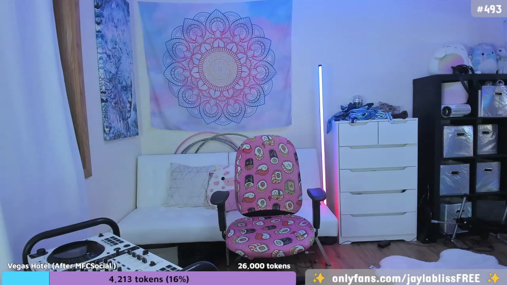 Gallery image thumbnail from JaylaBliss's myfreecams stream on, 09/26/2023, 12:03 image 15 of 20