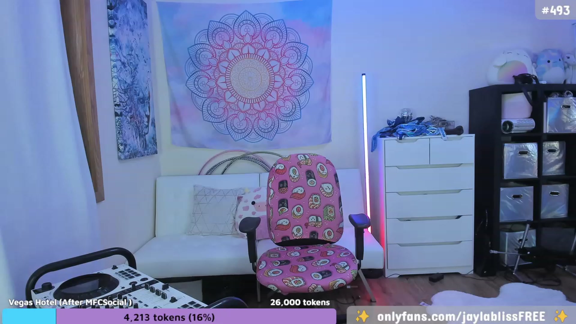 Gallery image thumbnail from JaylaBliss's myfreecams stream on, 09/26/2023, 12:03 image 14 of 20