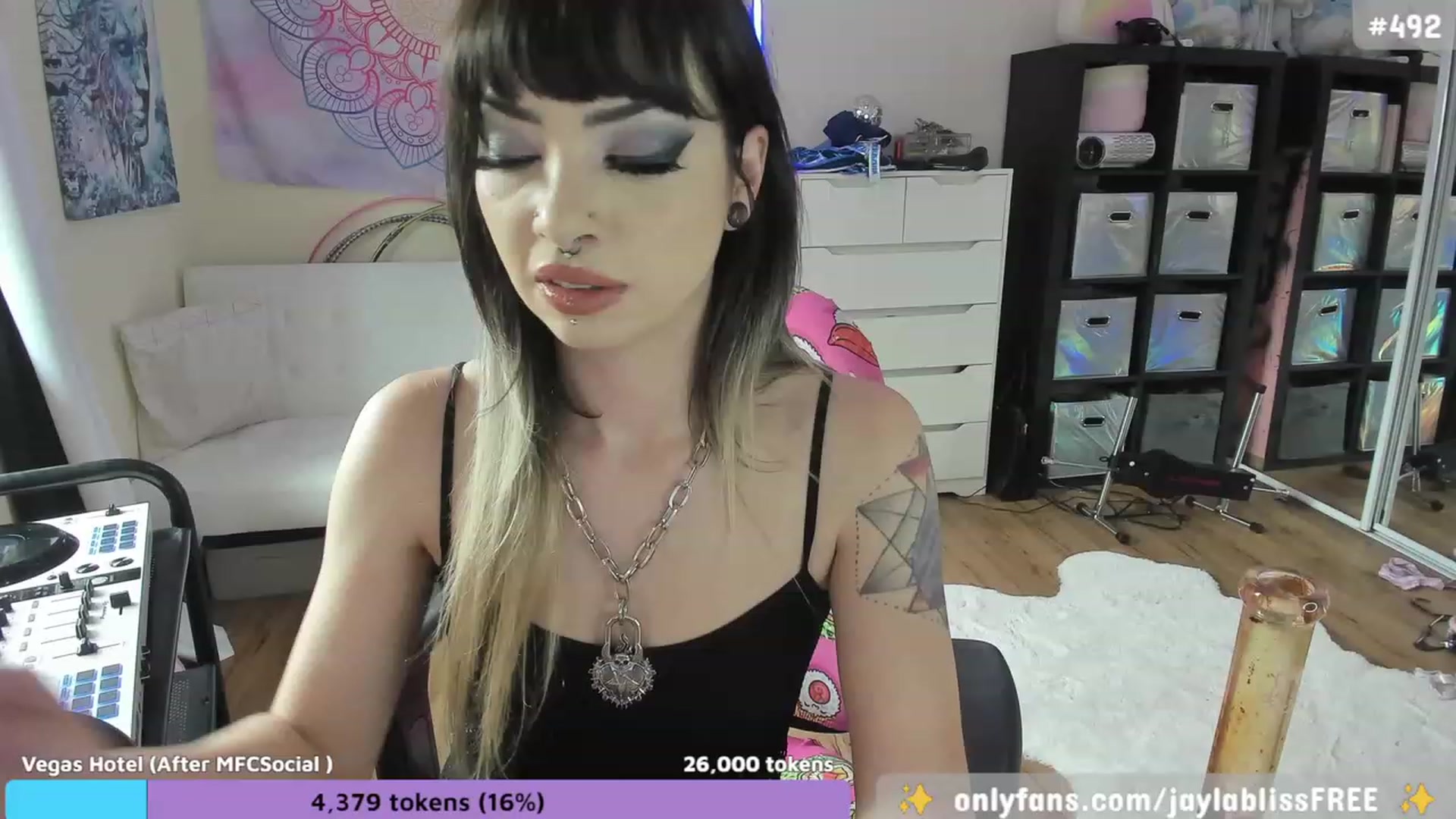 Gallery image thumbnail from JaylaBliss's myfreecams stream on, 09/26/2023, 18:20 image 13 of 20