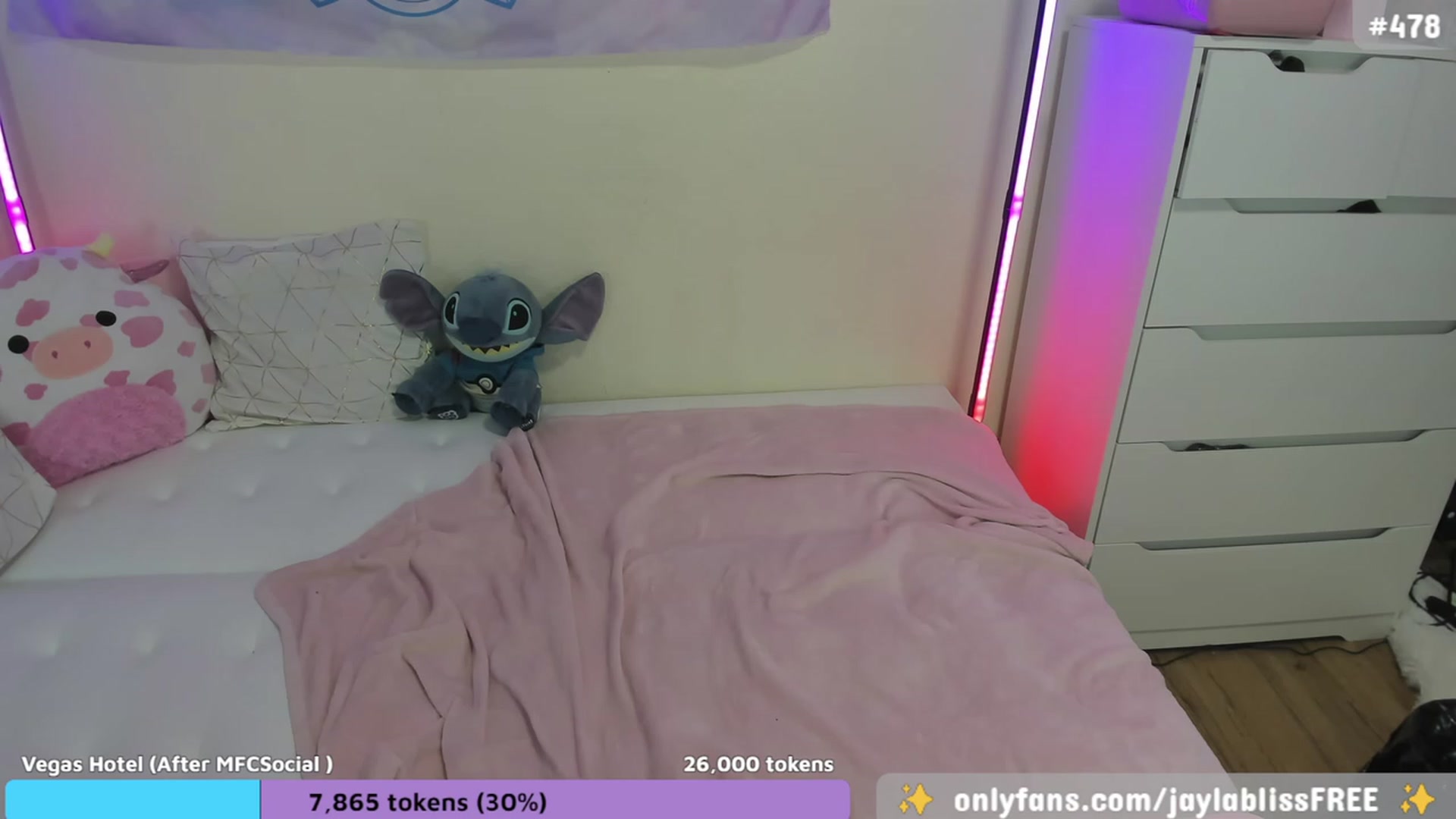 Gallery image thumbnail from JaylaBliss's myfreecams stream on, 09/29/2023, 08:21 image 4 of 20