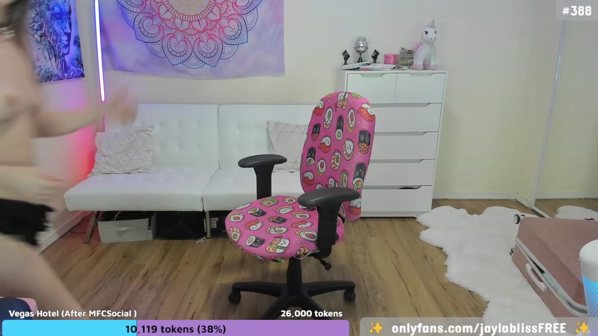 Gallery image thumbnail from JaylaBliss's myfreecams stream on, 10/03/2023, 09:39 image 19 of 20