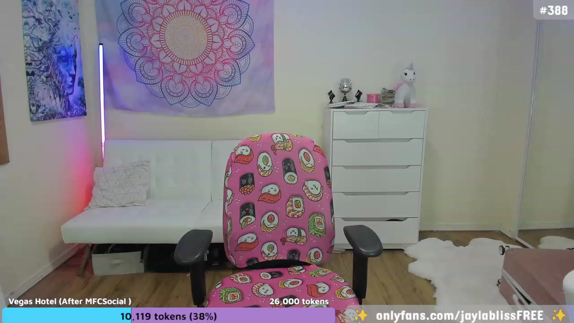 Gallery image thumbnail from JaylaBliss's myfreecams stream on, 10/03/2023, 09:39 image 15 of 20