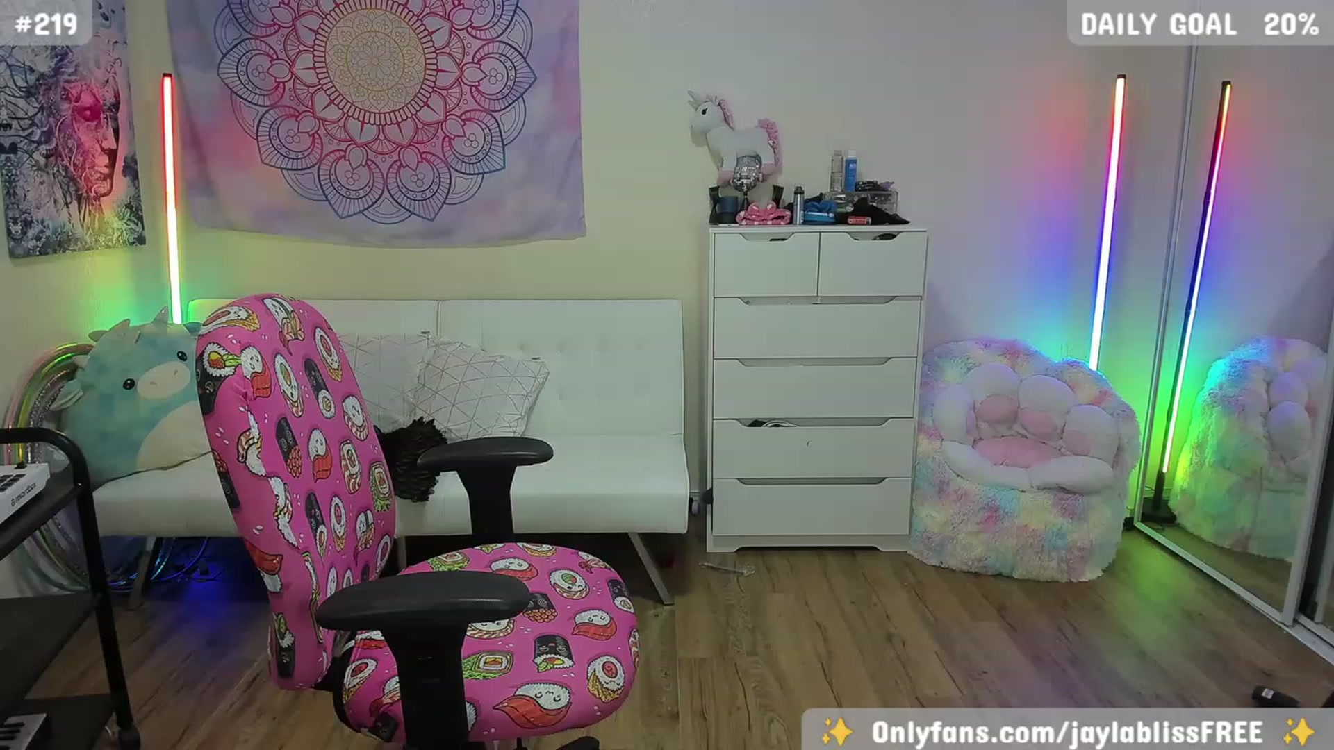 Gallery image thumbnail from JaylaBliss's myfreecams stream on, 11/01/2023, 11:21 image 11 of 20