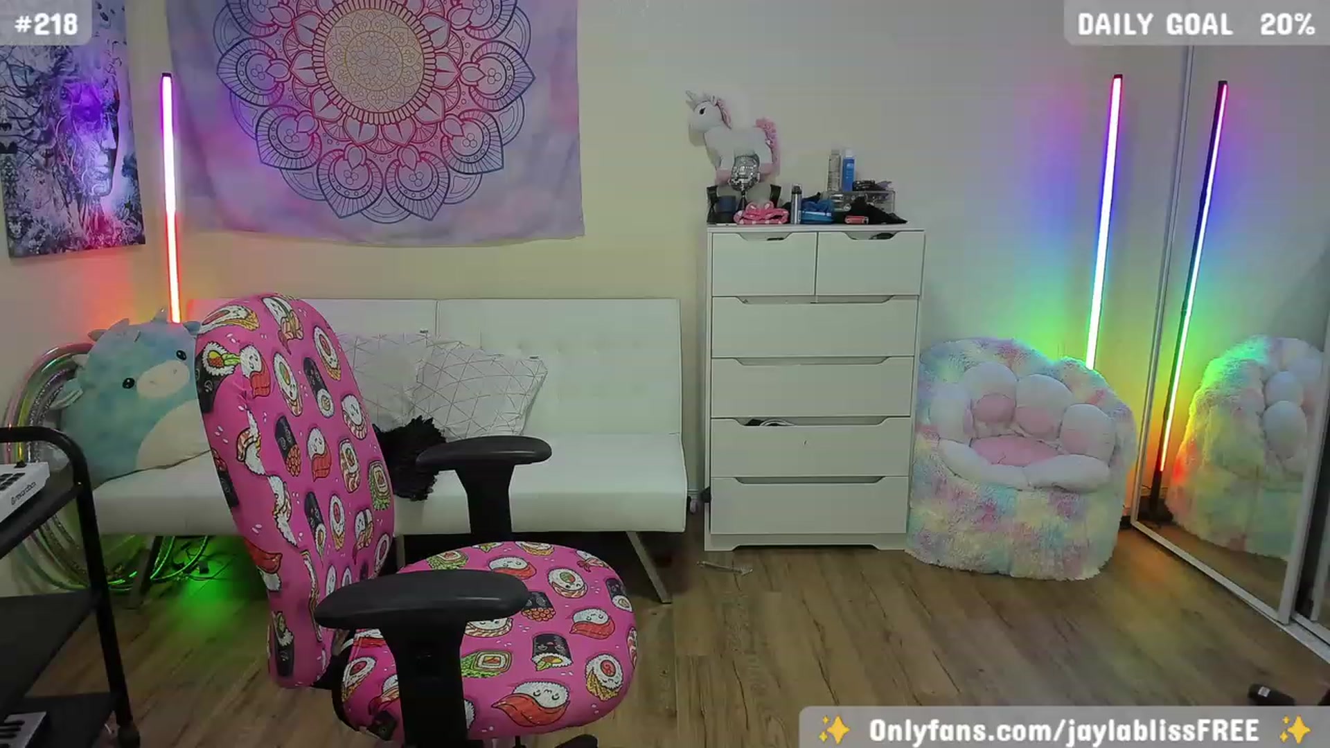 Gallery image thumbnail from JaylaBliss's myfreecams stream on, 11/01/2023, 11:21 image 7 of 20