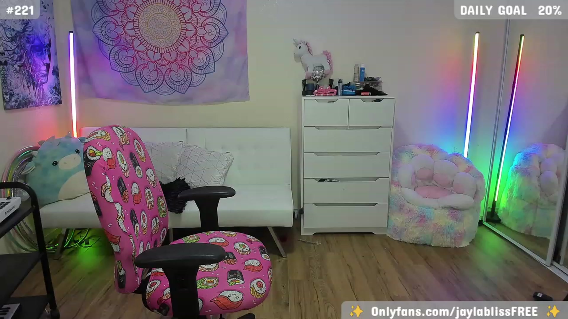 Gallery image thumbnail from JaylaBliss's myfreecams stream on, 11/01/2023, 11:21 image 13 of 20
