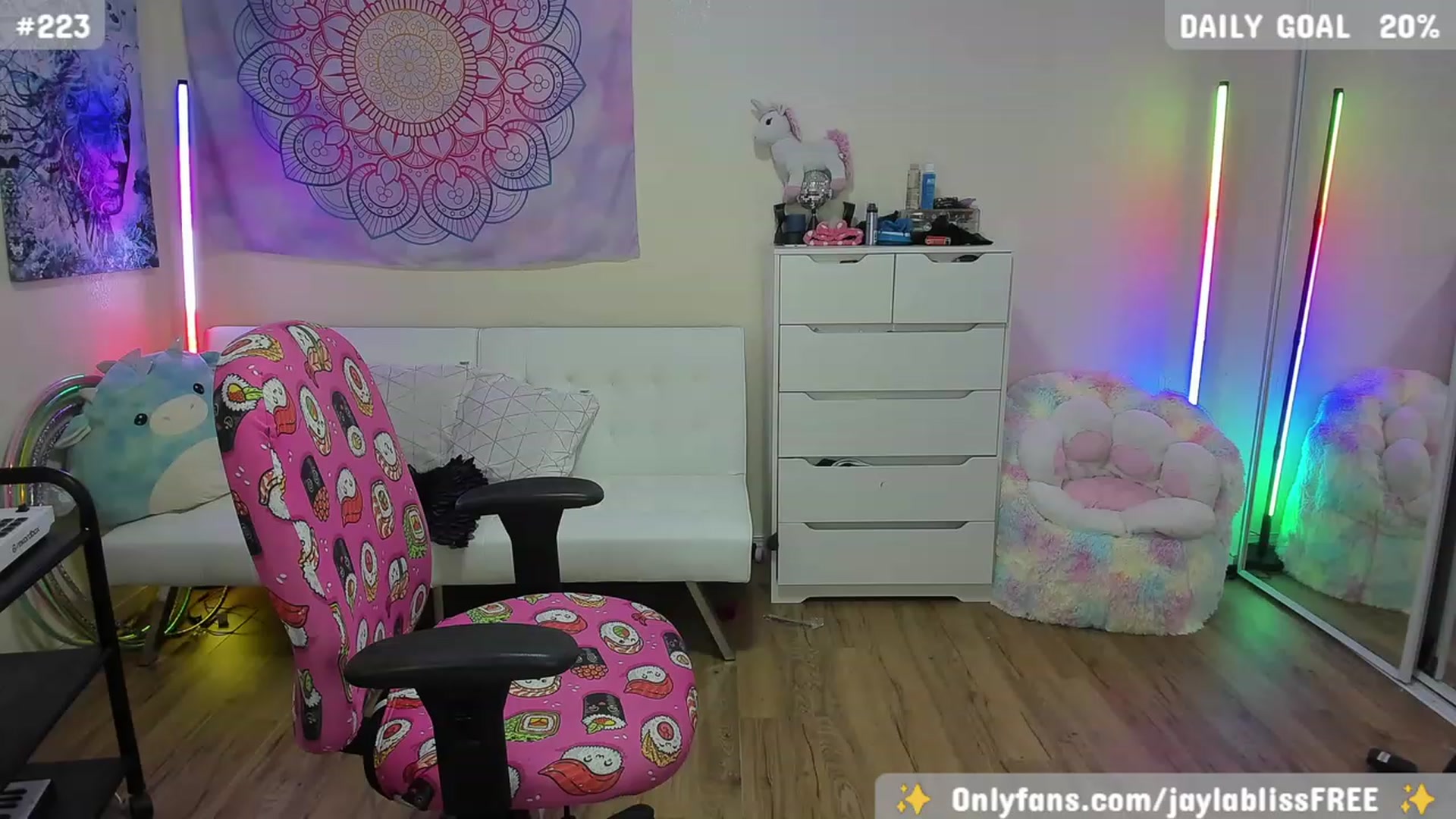 Gallery image thumbnail from JaylaBliss's myfreecams stream on, 11/01/2023, 11:21 image 16 of 20