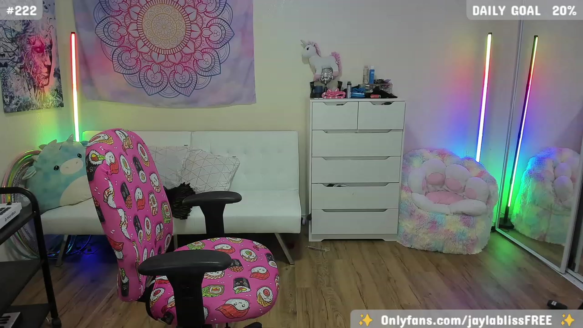 Gallery image thumbnail from JaylaBliss's myfreecams stream on, 11/01/2023, 11:21 image 14 of 20
