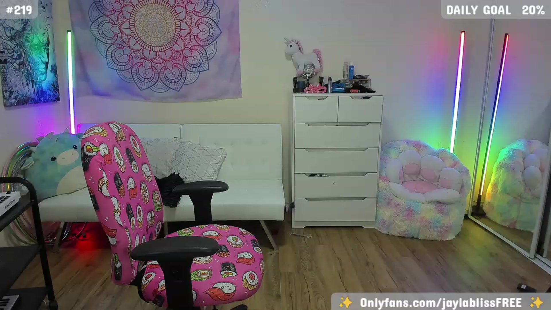 Gallery image thumbnail from JaylaBliss's myfreecams stream on, 11/01/2023, 11:21 image 9 of 20