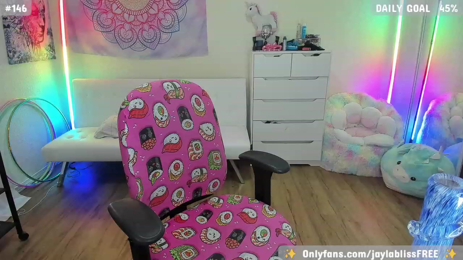 Gallery image thumbnail from JaylaBliss's myfreecams stream on, 11/01/2023, 15:34 image 2 of 20