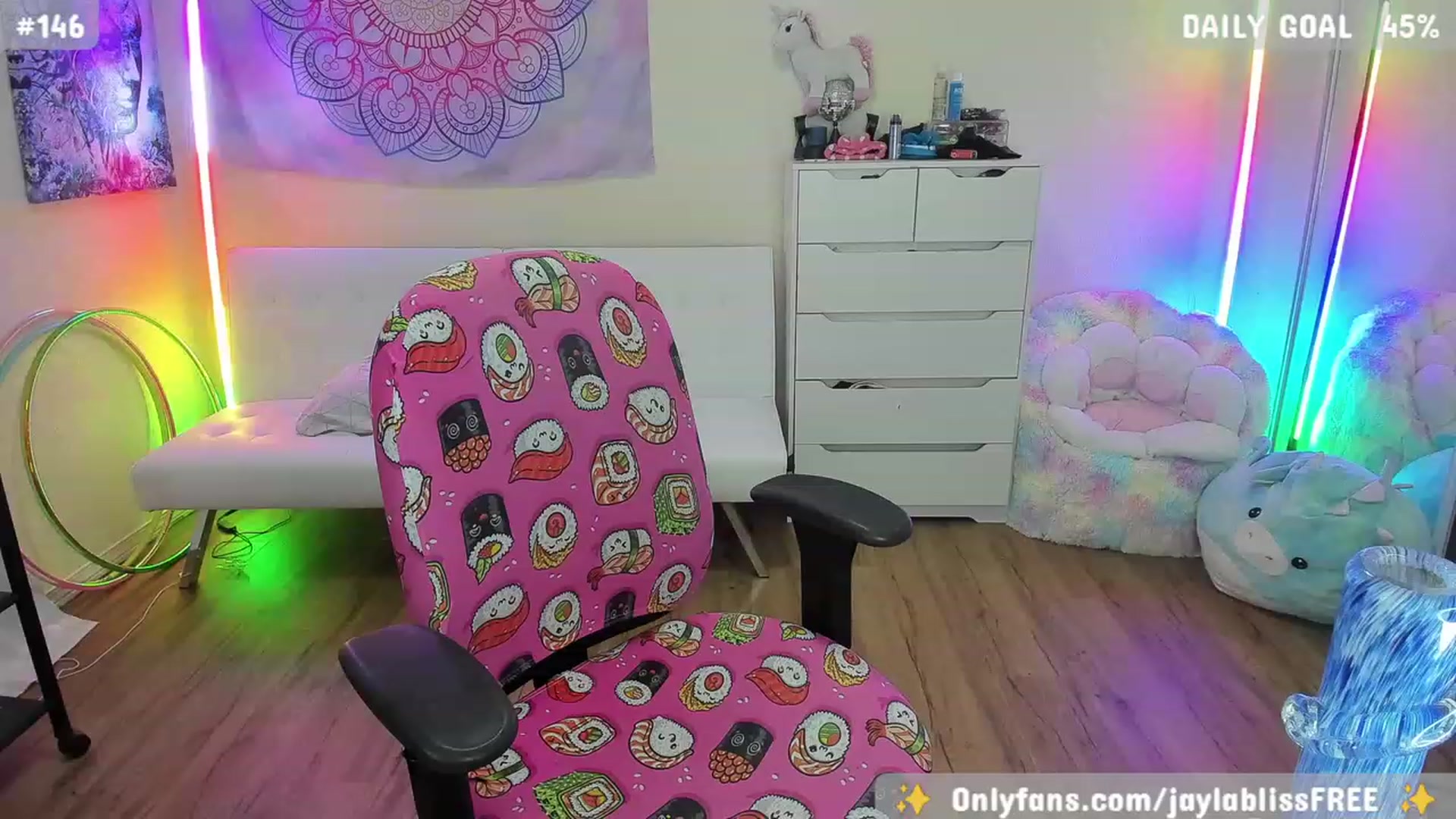 Gallery image thumbnail from JaylaBliss's myfreecams stream on, 11/01/2023, 15:34 image 4 of 20