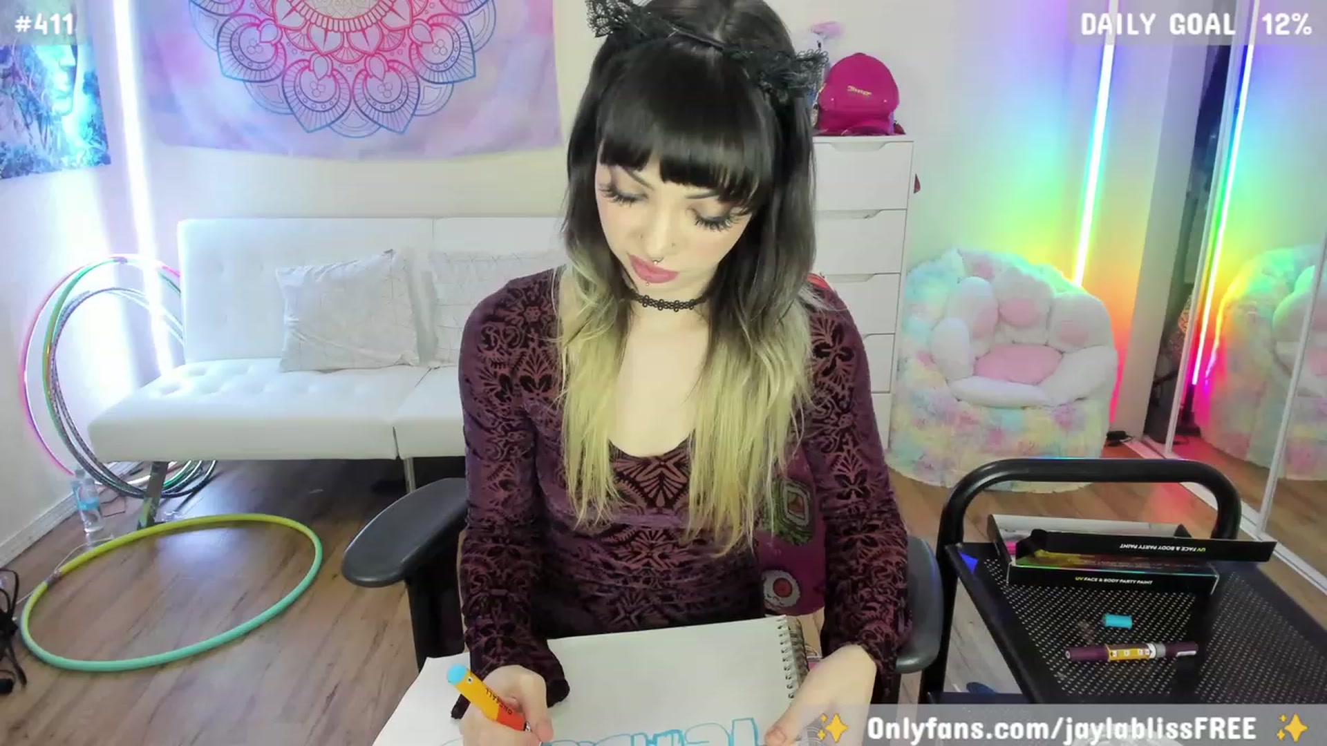 Gallery image thumbnail from JaylaBliss's myfreecams stream on, 11/05/2023, 08:43 image 5 of 20