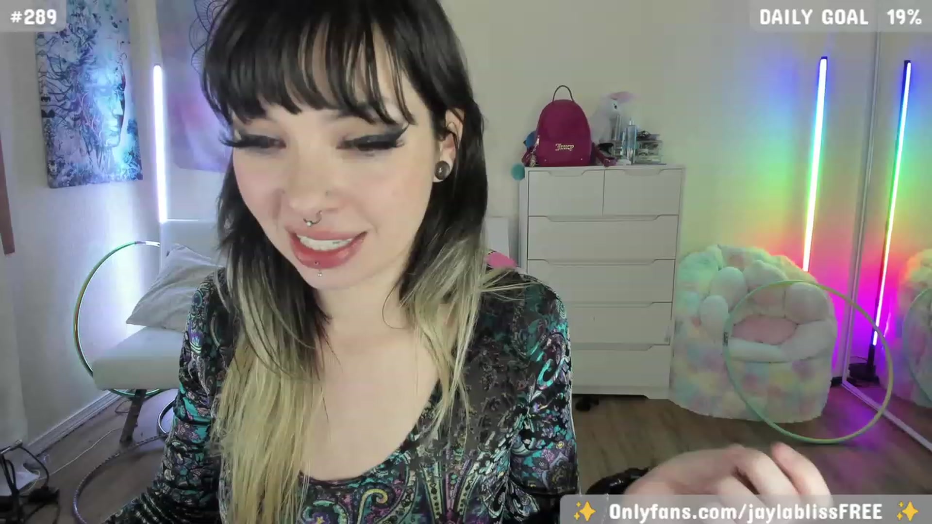 Gallery image thumbnail from JaylaBliss's myfreecams stream on, 11/10/2023, 13:08 image 8 of 20