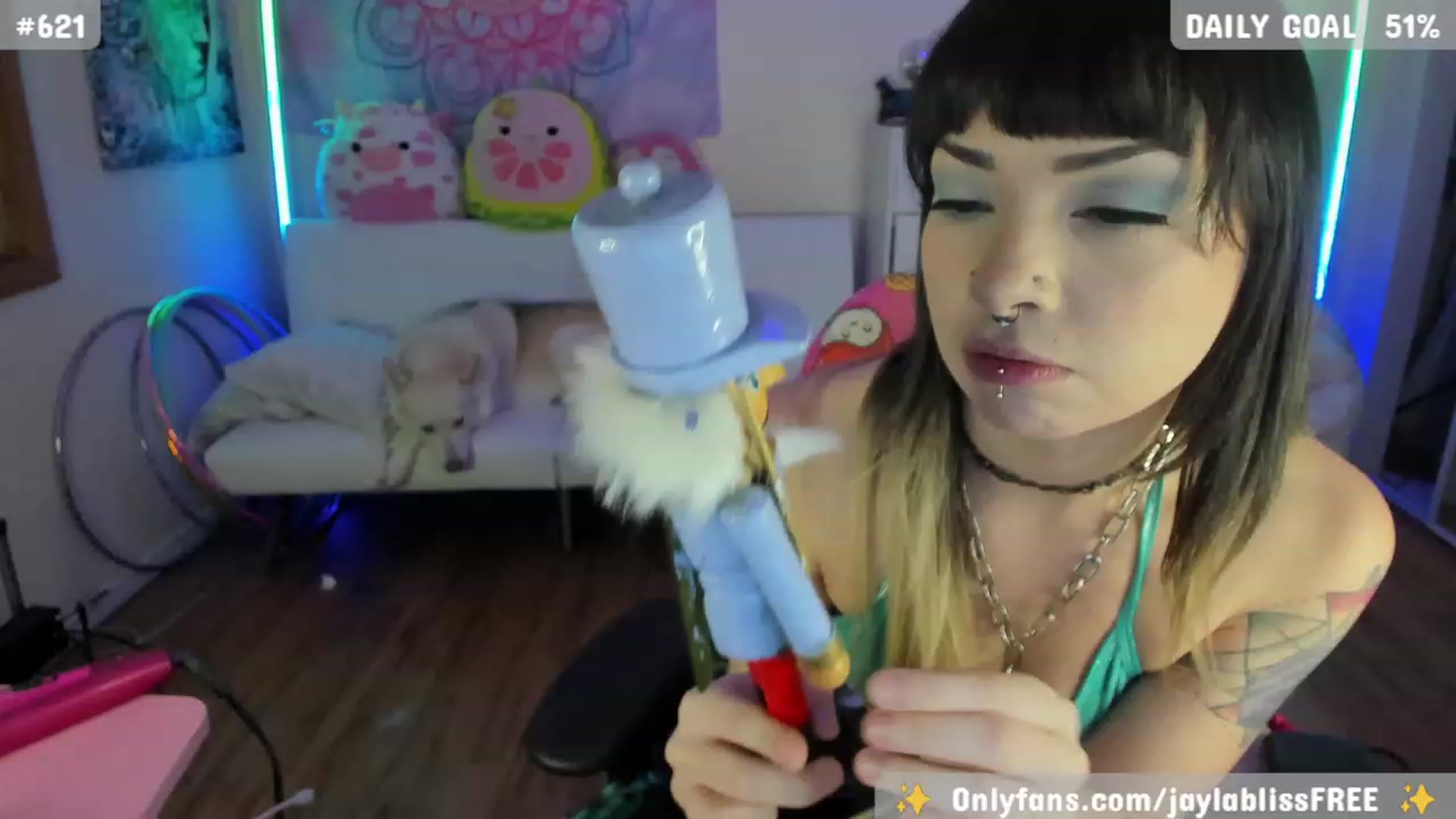 Gallery image thumbnail from JaylaBliss's myfreecams stream on, 11/21/2023, 12:11 image 18 of 20