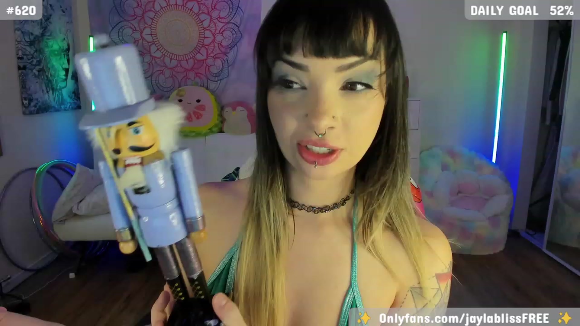 Gallery image thumbnail from JaylaBliss's myfreecams stream on, 11/21/2023, 16:10 image 11 of 20