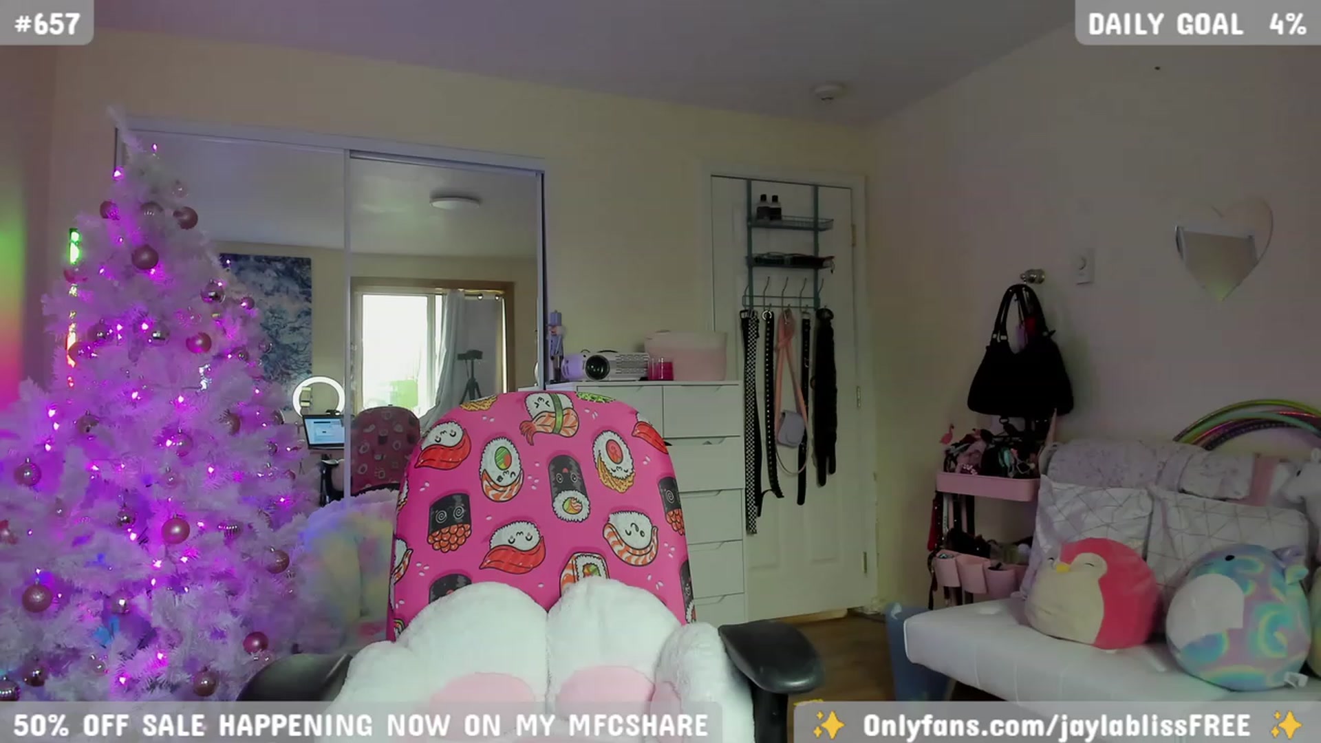 Gallery image thumbnail from JaylaBliss's myfreecams stream on, 11/27/2023, 20:41 image 1 of 20