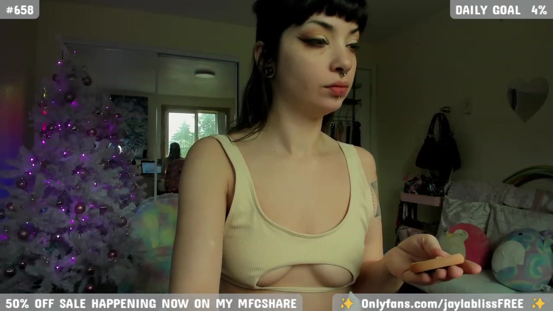 Gallery image thumbnail from JaylaBliss's myfreecams stream on, 11/27/2023, 20:41 image 6 of 20