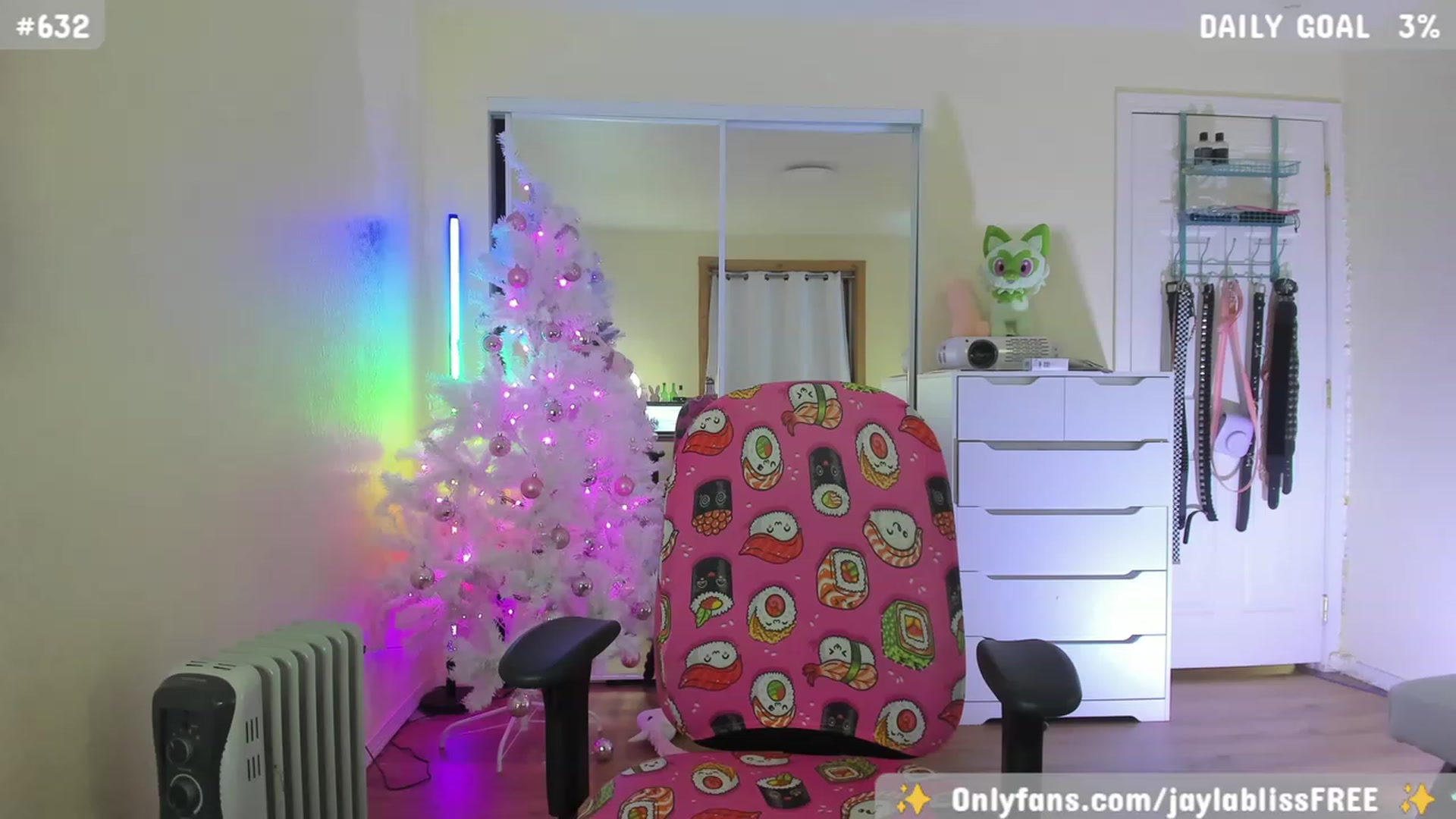 Gallery image thumbnail from JaylaBliss's myfreecams stream on, 11/29/2023, 11:17 image 5 of 20