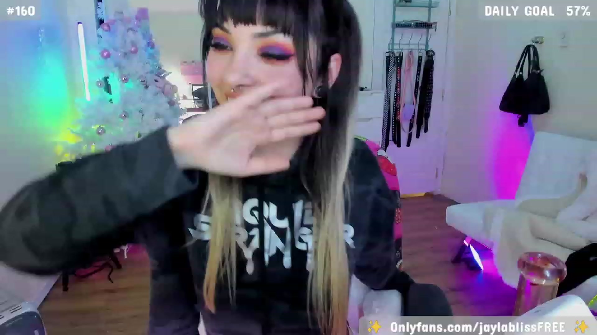 Gallery image thumbnail from JaylaBliss's myfreecams stream on, 12/01/2023, 16:51 image 11 of 20