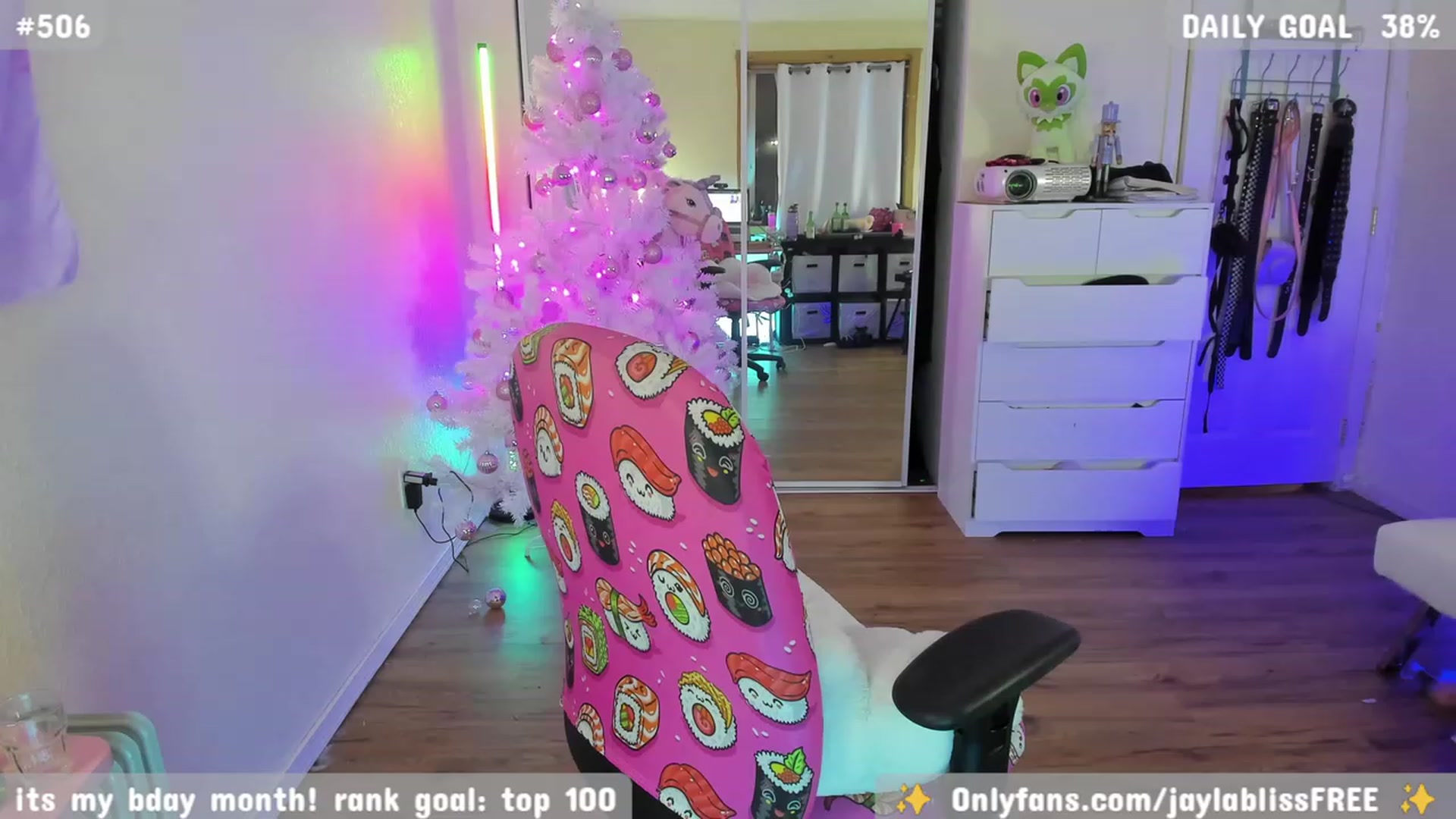 Gallery image thumbnail from JaylaBliss's myfreecams stream on, 12/06/2023, 12:07 image 7 of 20