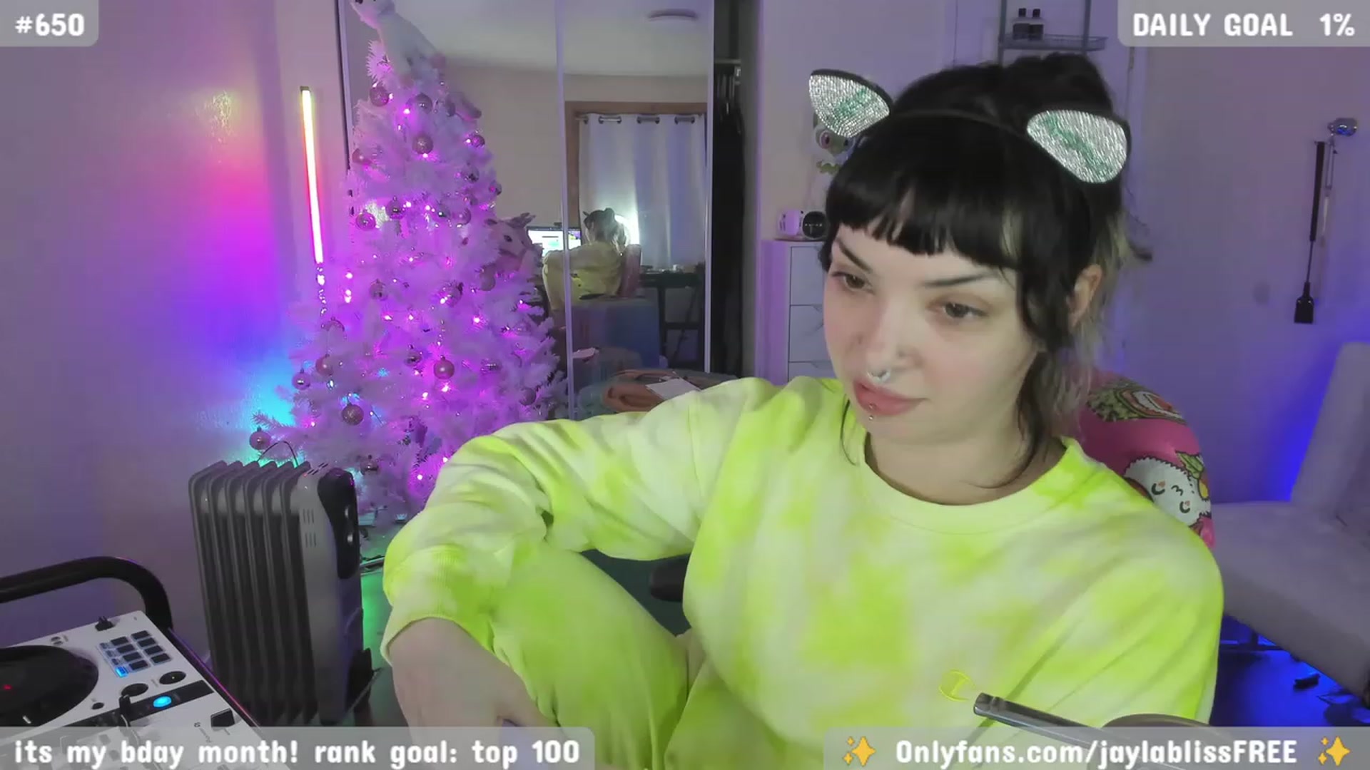 Gallery image thumbnail from JaylaBliss's myfreecams stream on, 12/18/2023, 09:44 image 8 of 20