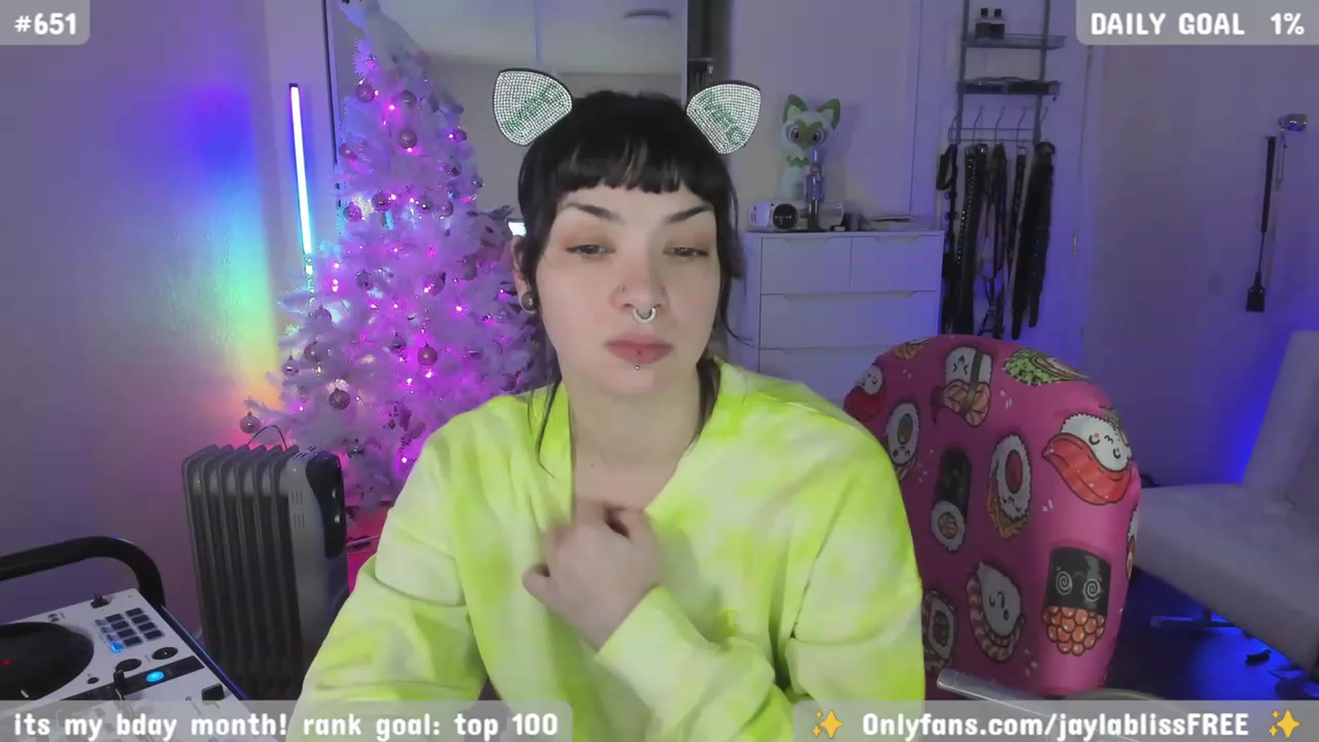 Gallery image thumbnail from JaylaBliss's myfreecams stream on, 12/18/2023, 09:44 image 10 of 20