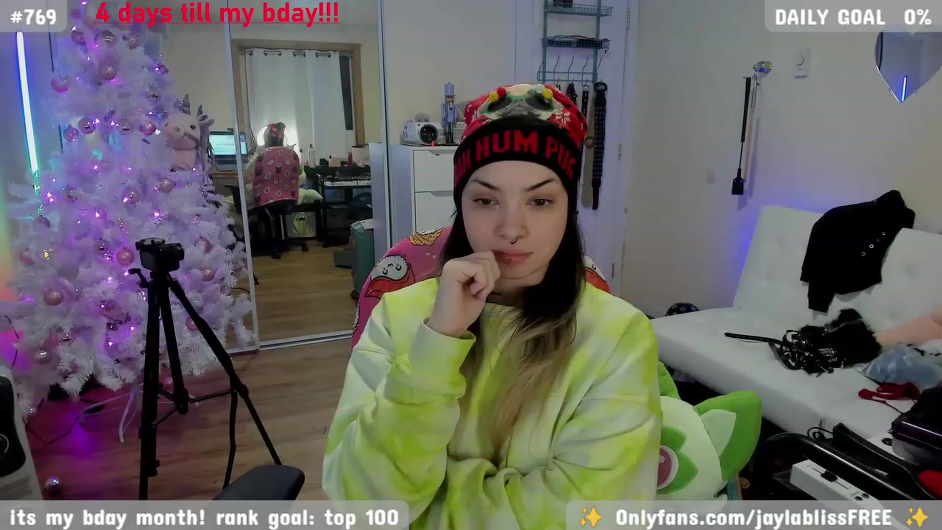 Gallery image thumbnail from JaylaBliss's myfreecams stream on, 12/26/2023, 09:43 image 17 of 20