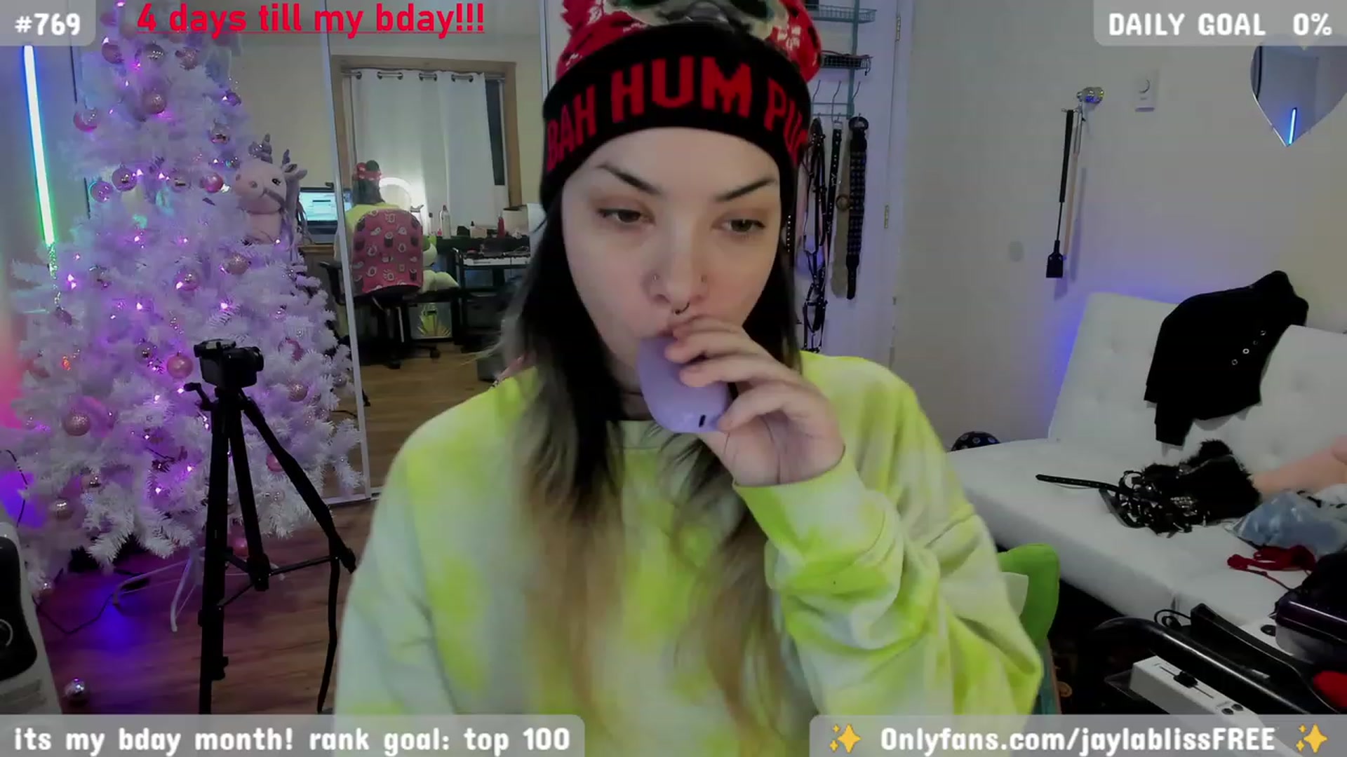 Gallery image thumbnail from JaylaBliss's myfreecams stream on, 12/26/2023, 09:43 image 18 of 20