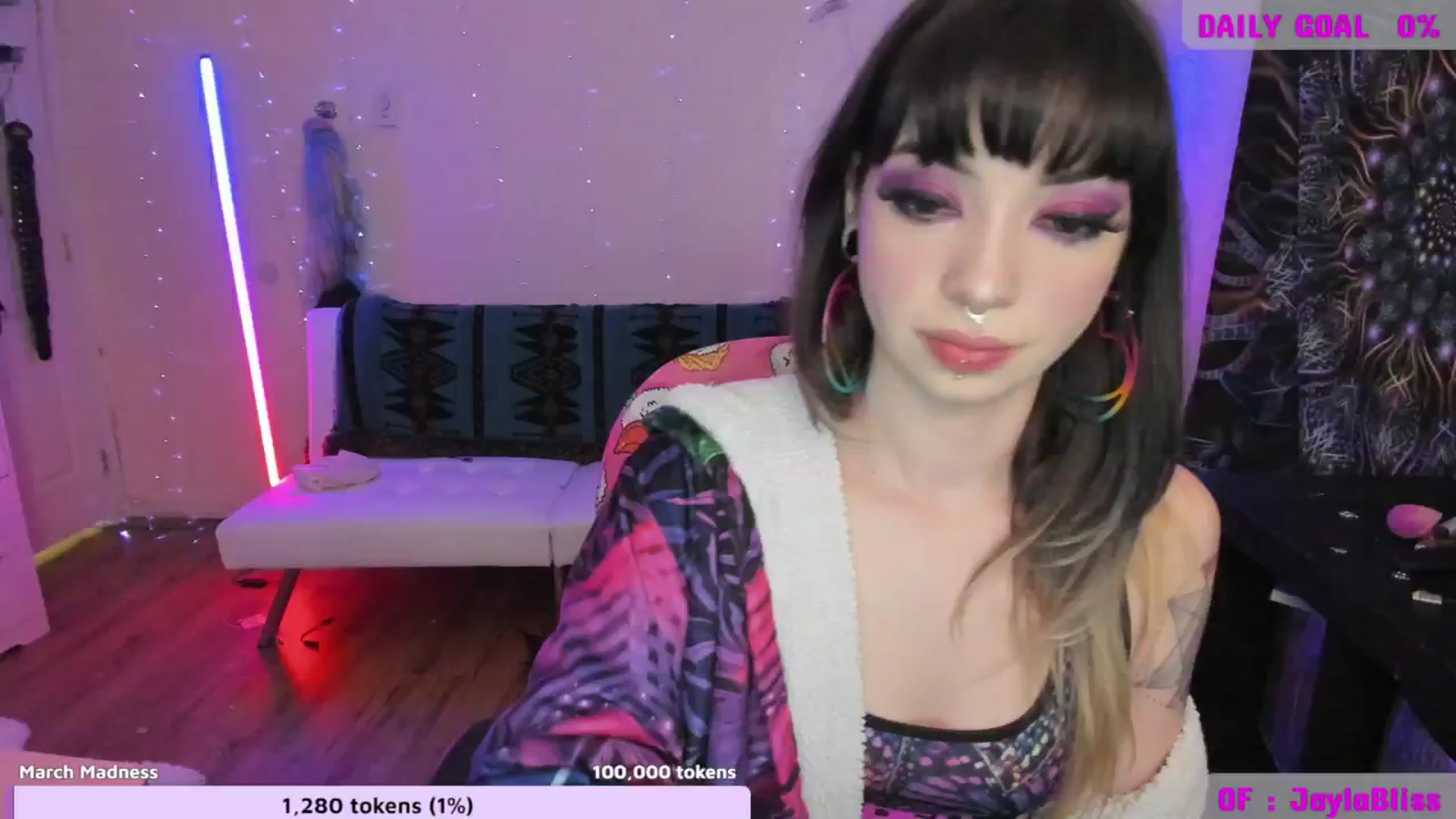 Gallery image thumbnail from JaylaBliss's myfreecams stream on, 03/13/2024, 10:35 image 12 of 20