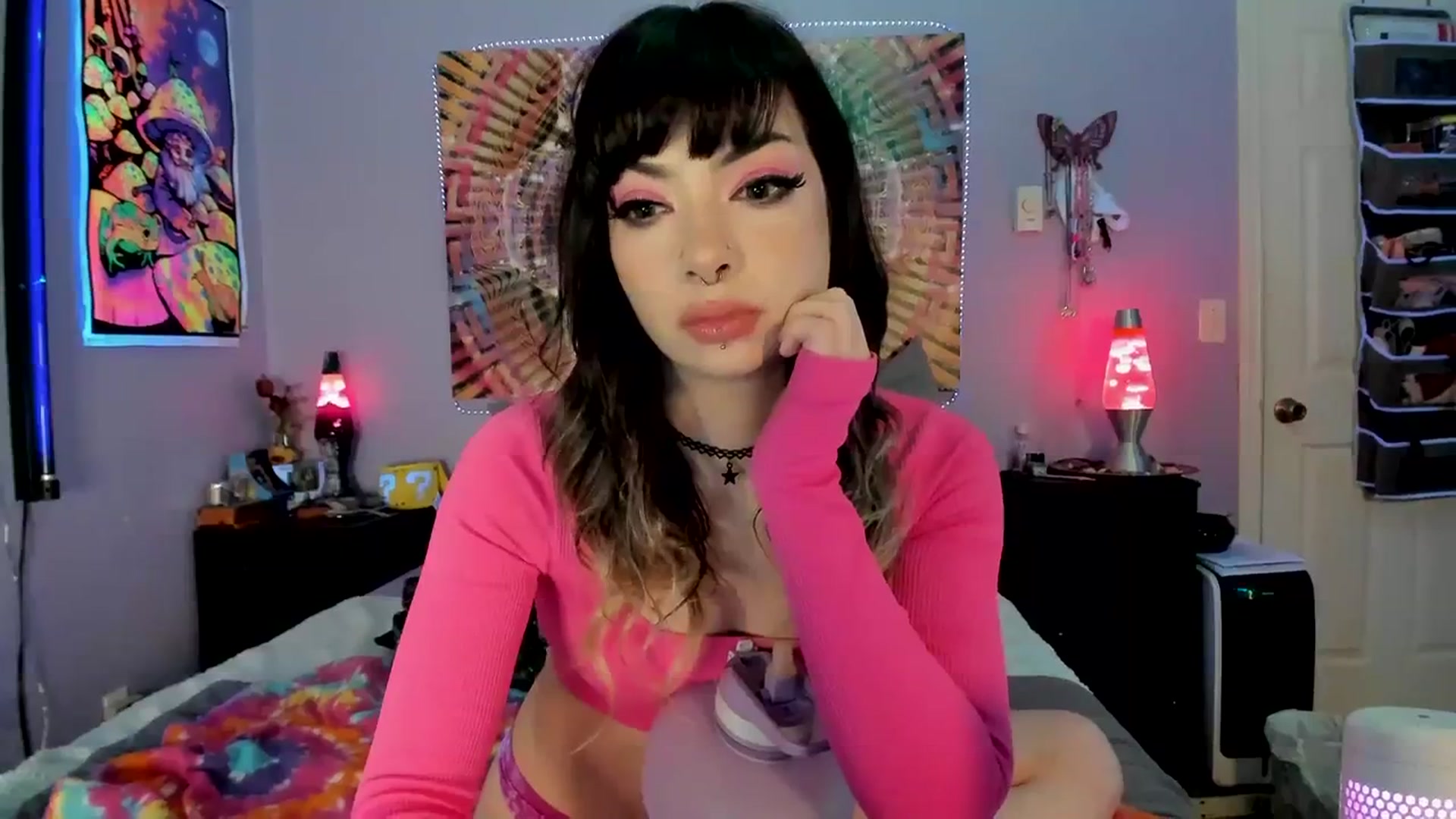 Gallery image thumbnail from JaylaBliss's myfreecams stream on, 04/02/2024, 10:56 image 10 of 20