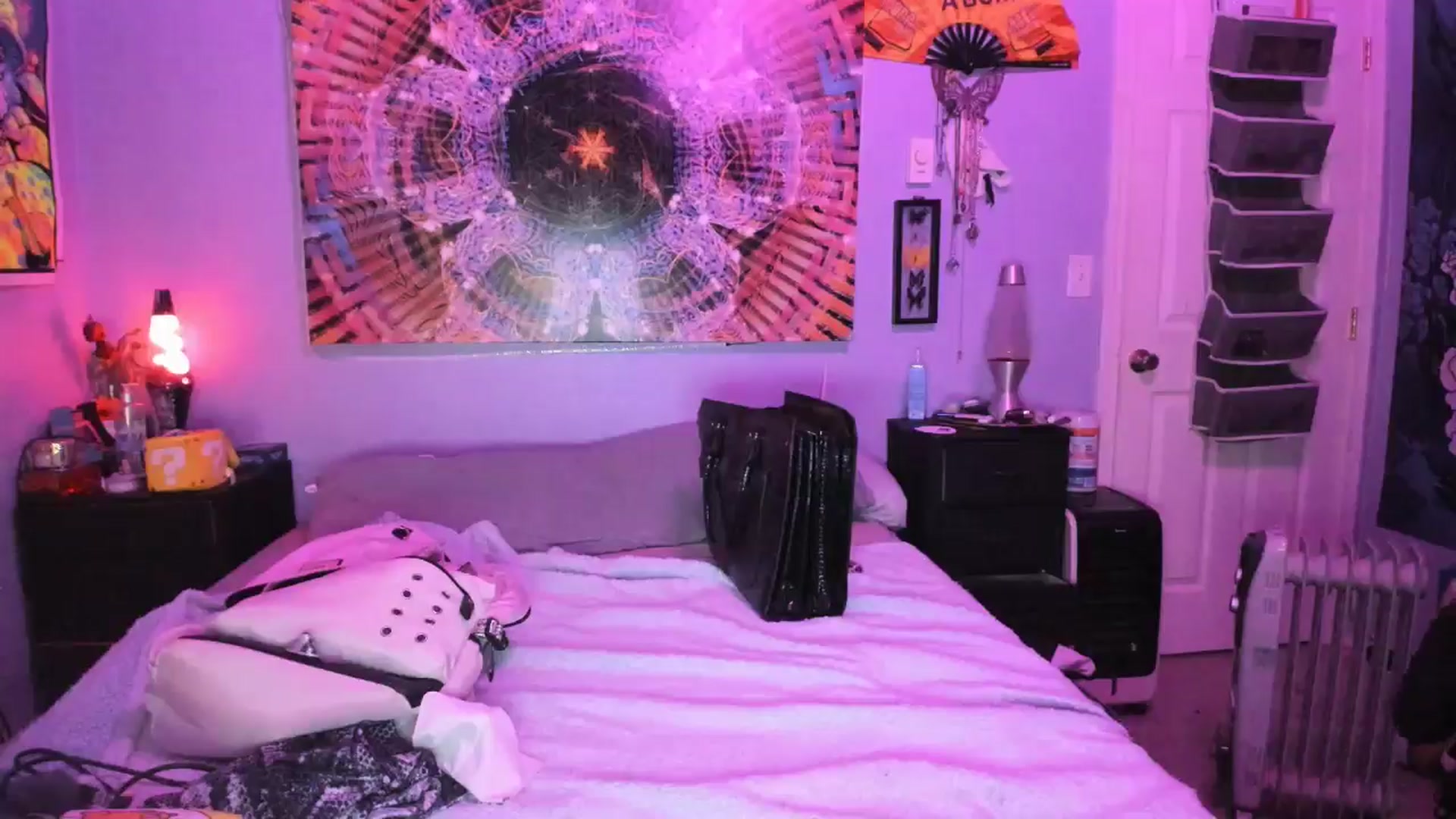 Gallery image thumbnail from JaylaBliss's myfreecams stream on, 04/16/2024, 13:05 image 17 of 20