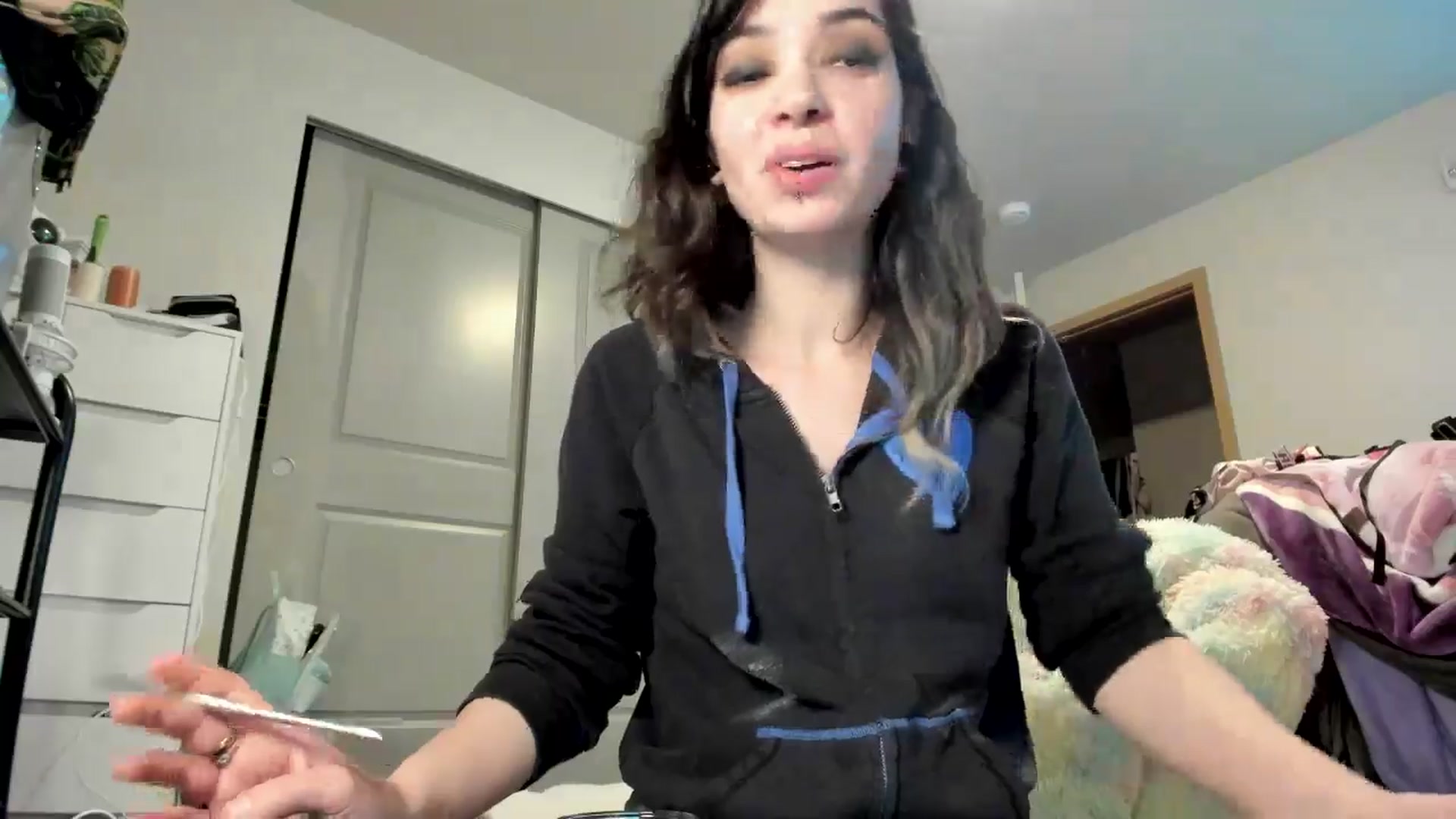 Gallery image thumbnail from JaylaBliss's myfreecams stream on, 06/17/2024, 10:19 image 6 of 20