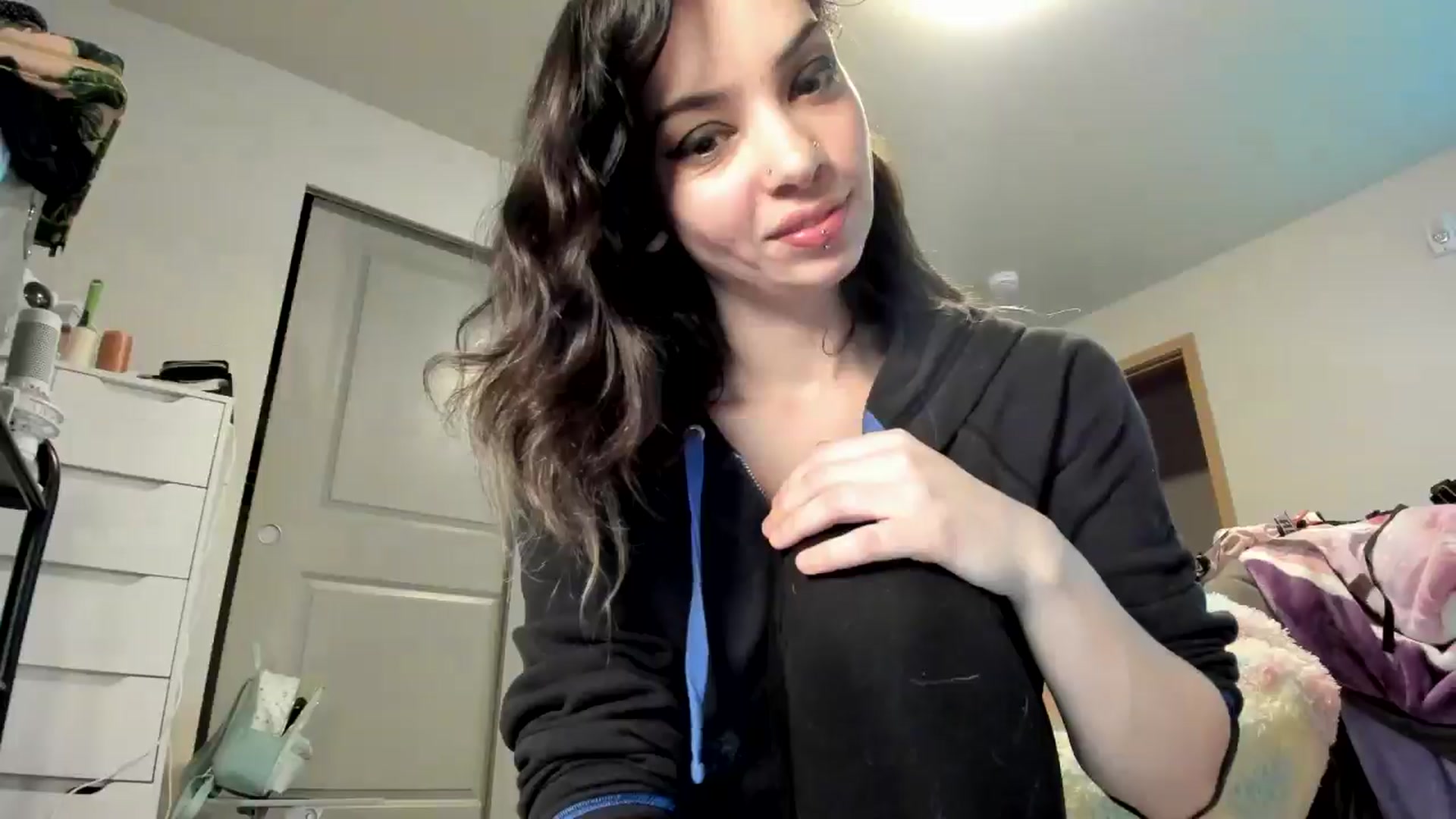 Gallery image thumbnail from JaylaBliss's myfreecams stream on, 06/17/2024, 10:19 image 7 of 20