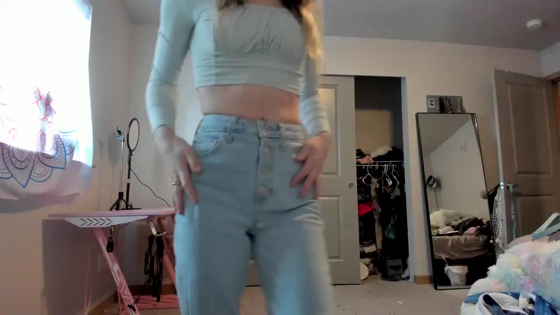 Gallery image thumbnail from JaylaBliss's myfreecams stream on, 06/18/2024, 24:01 image 18 of 20
